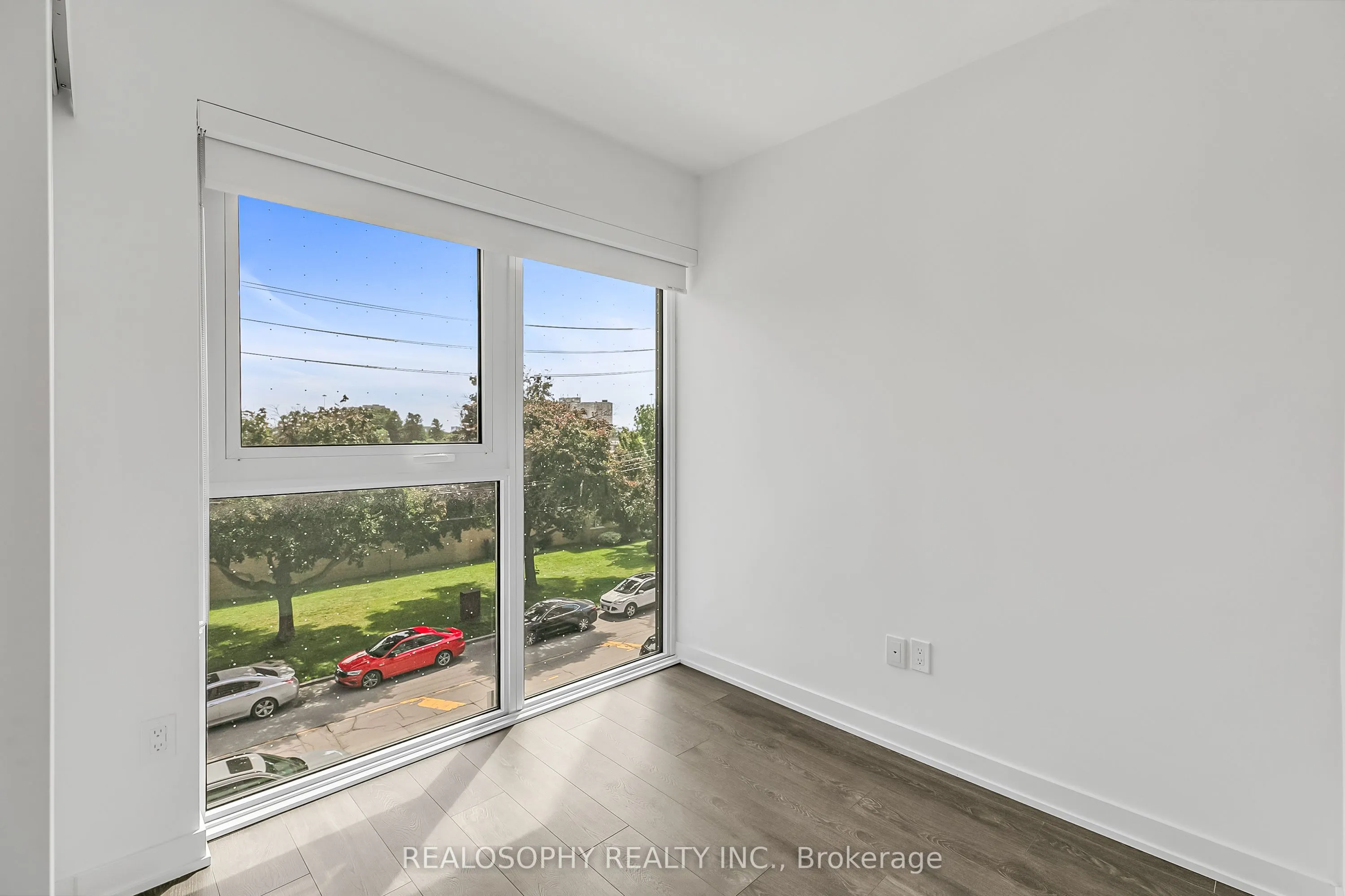 8 Tippett Road, #306