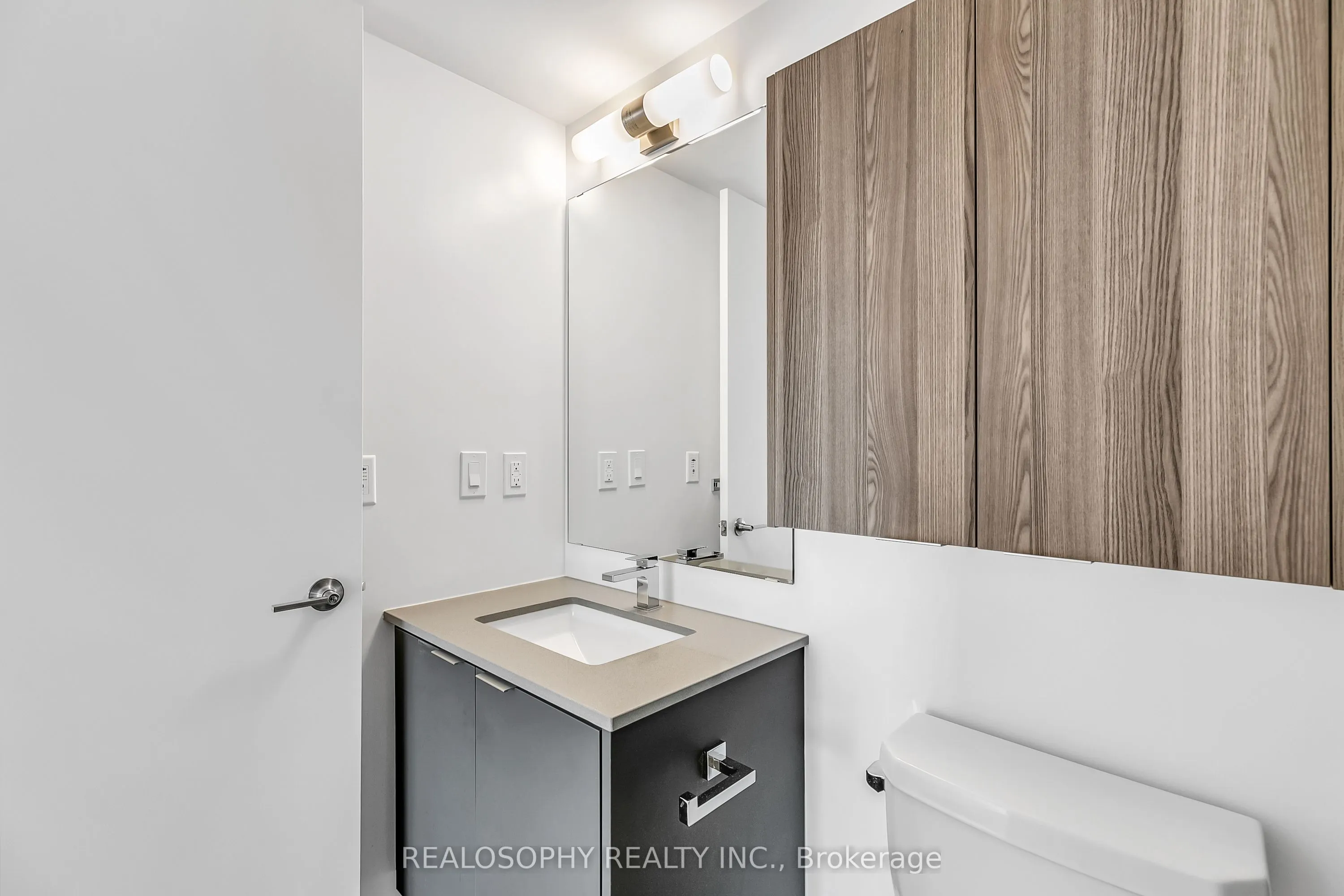 8 Tippett Road, #306