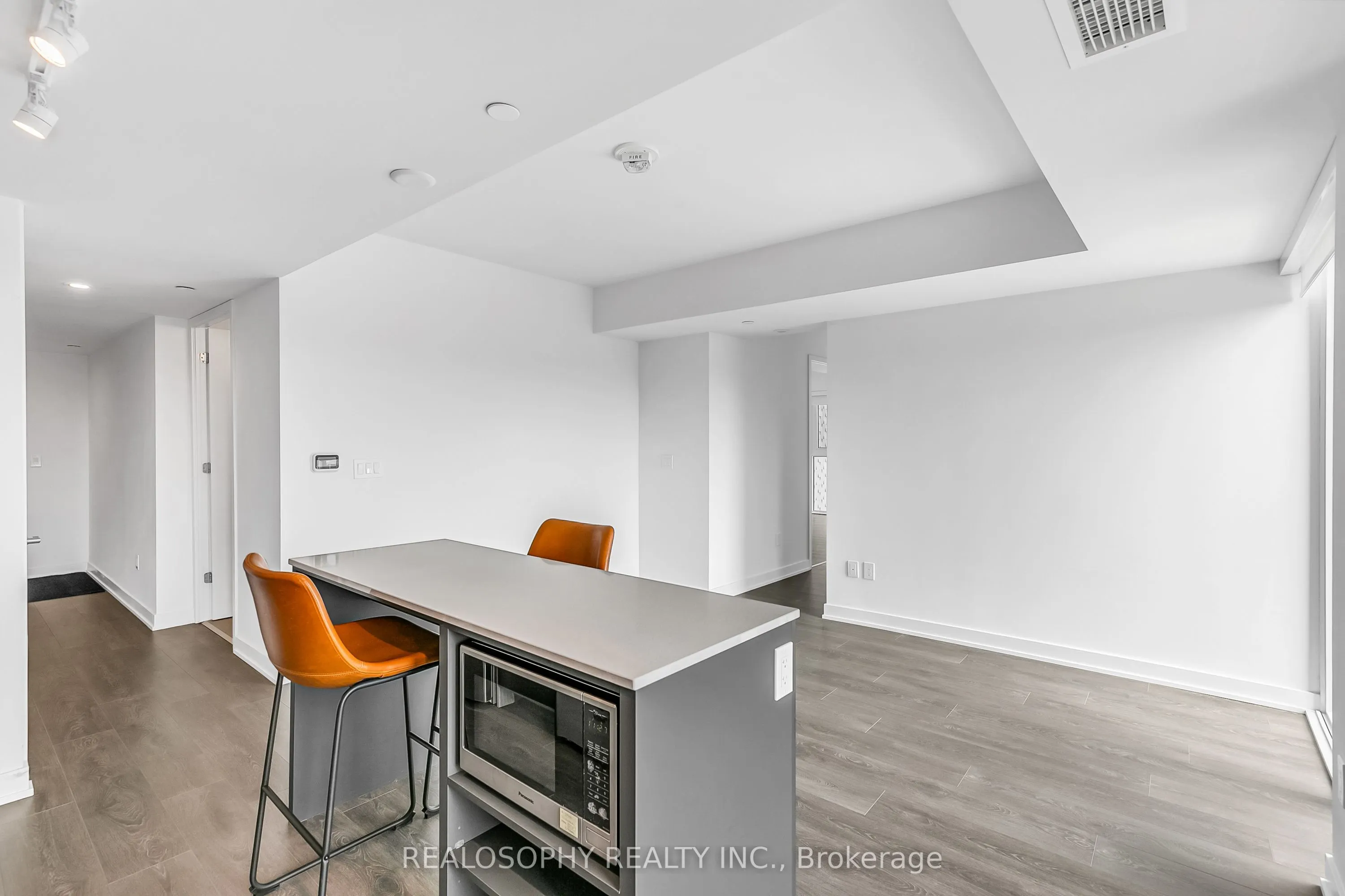 8 Tippett Road, #306