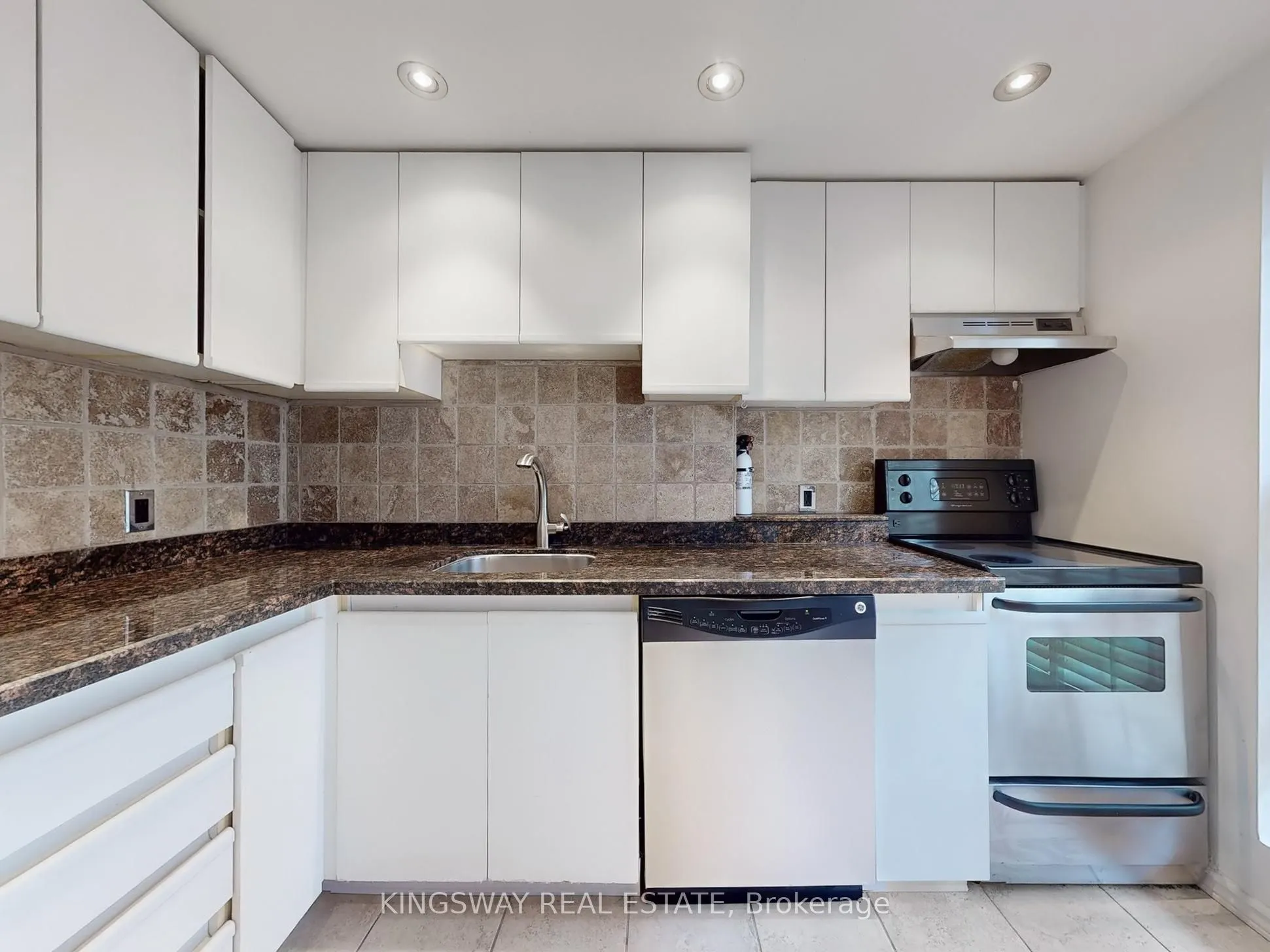 88 Charles Street E, #506