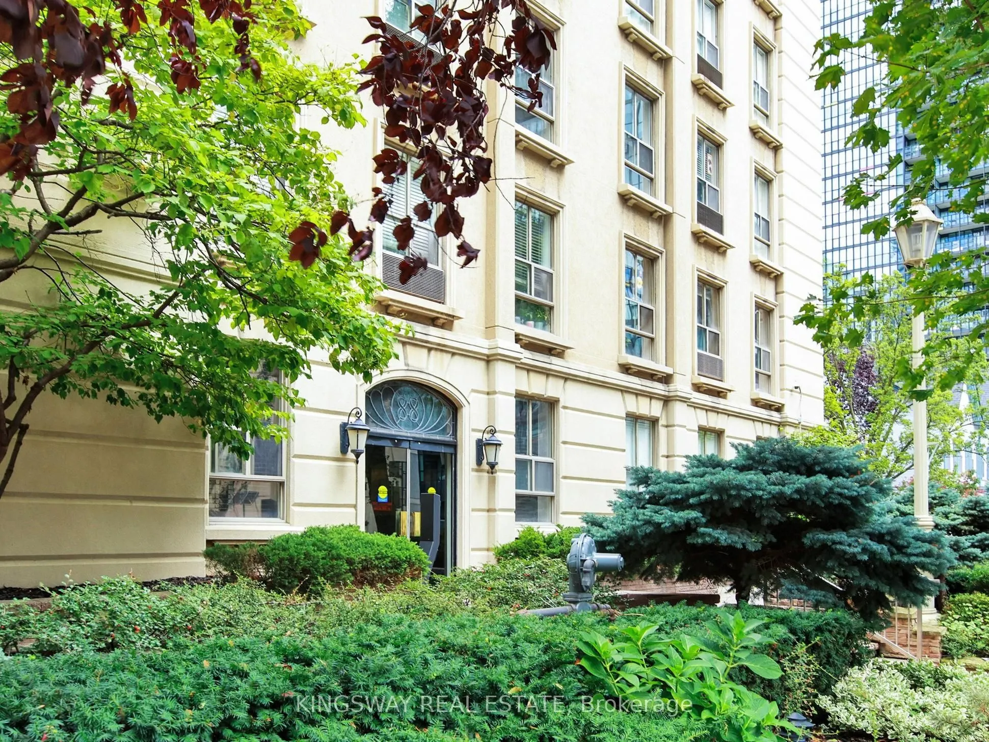 88 Charles Street E, #506