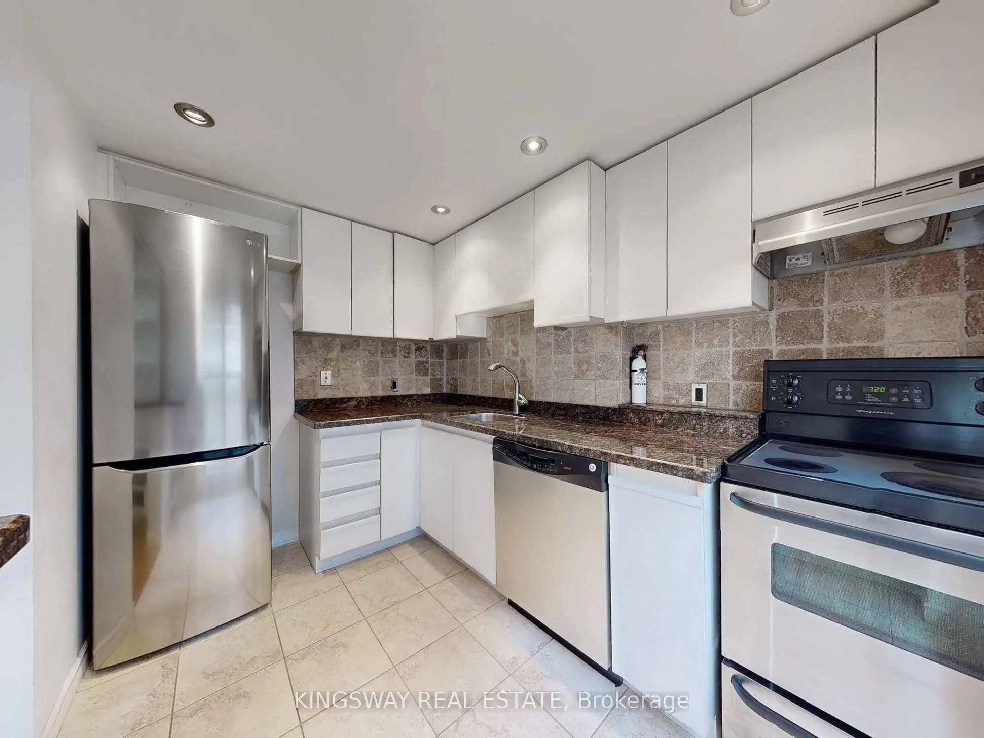 88 Charles Street E, #506