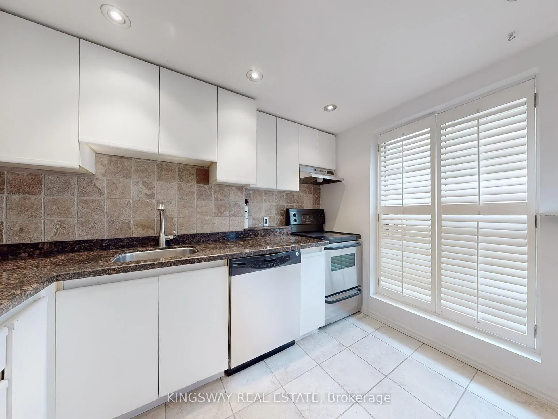 88 Charles Street E, #506