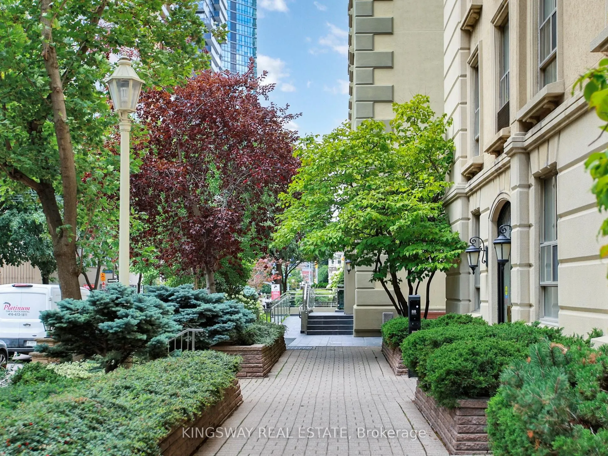 88 Charles Street E, #506