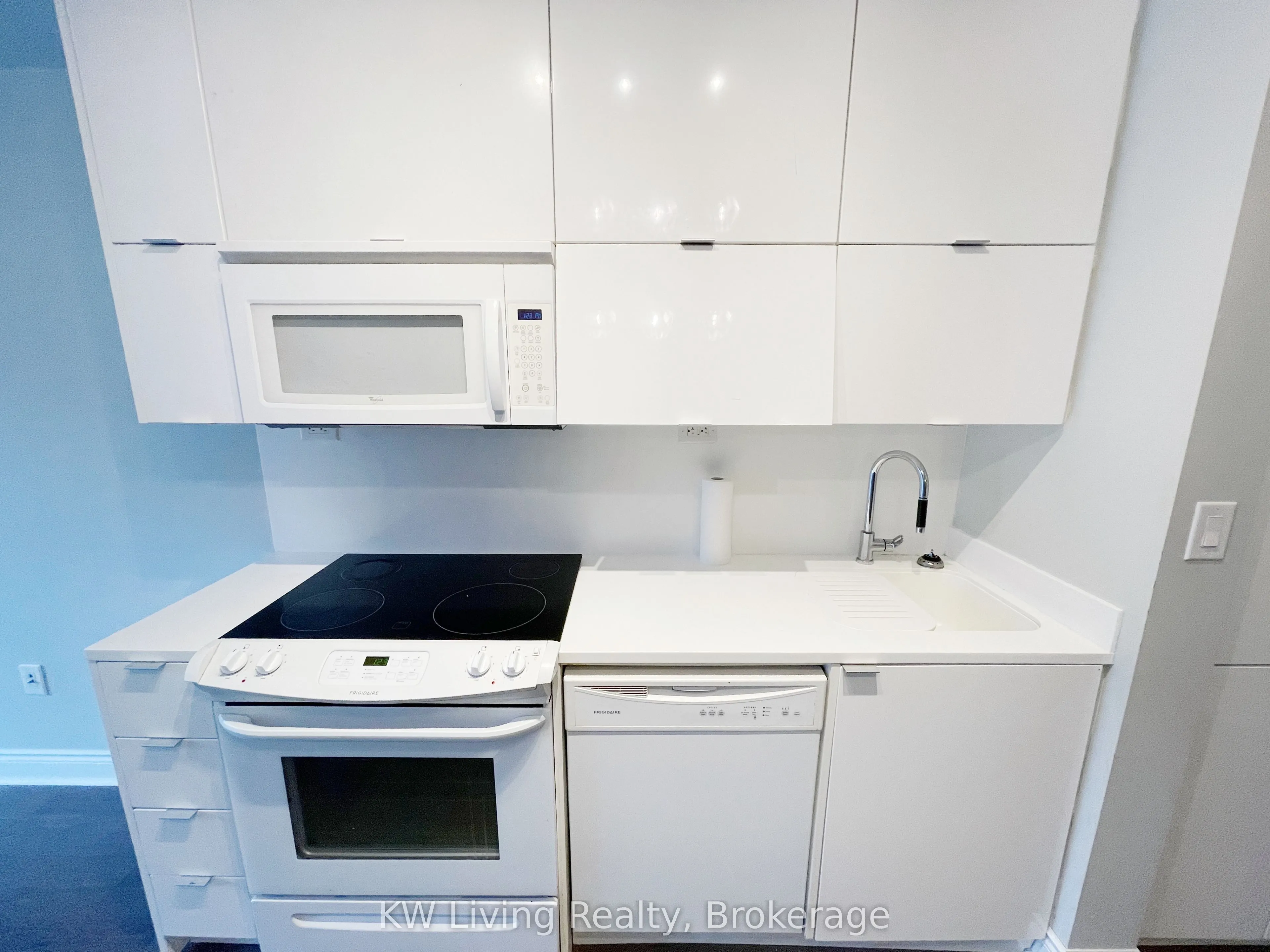151 Dan Leckie Way, #205