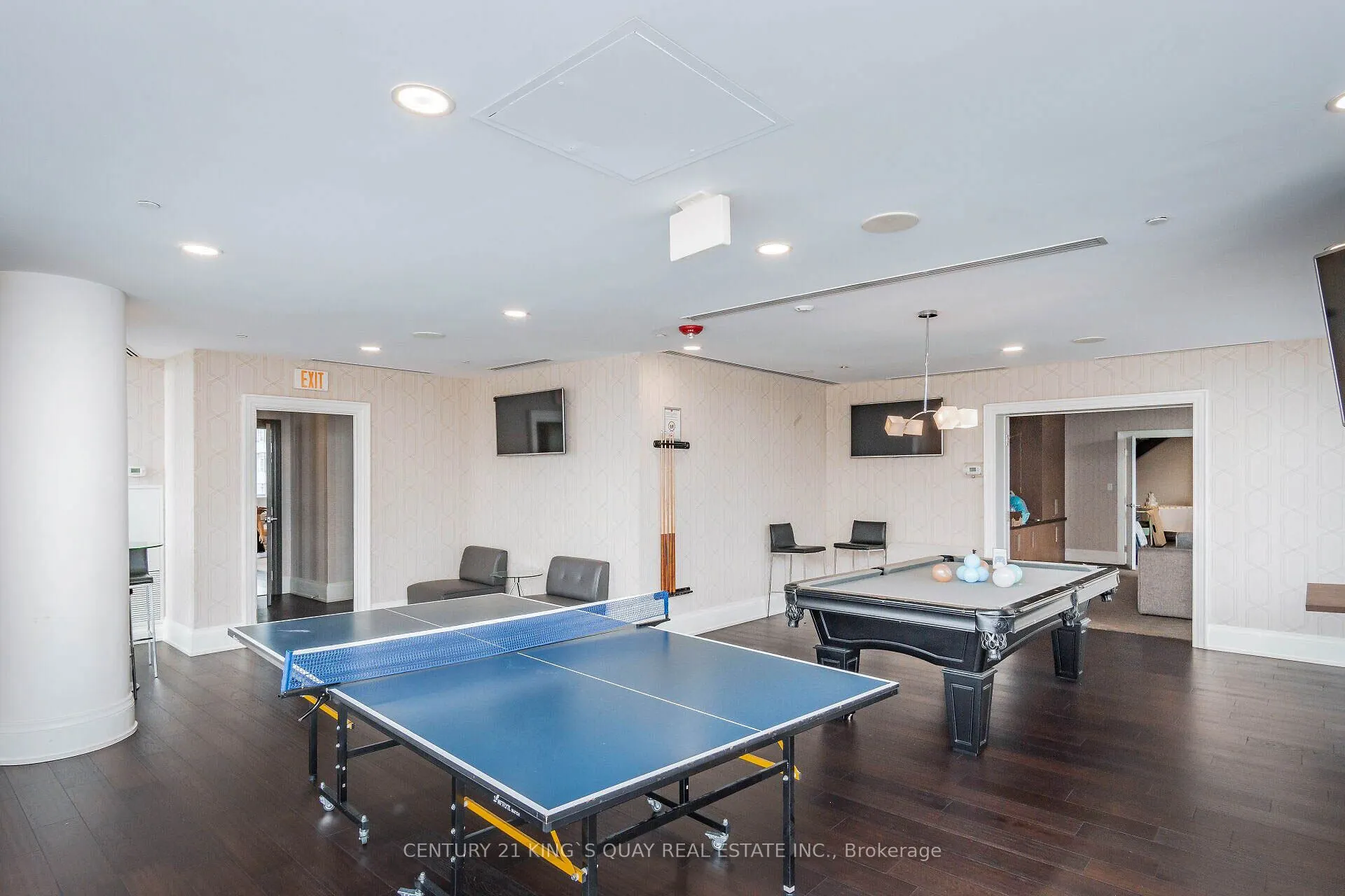 20 Bruyeres Mews, #1012