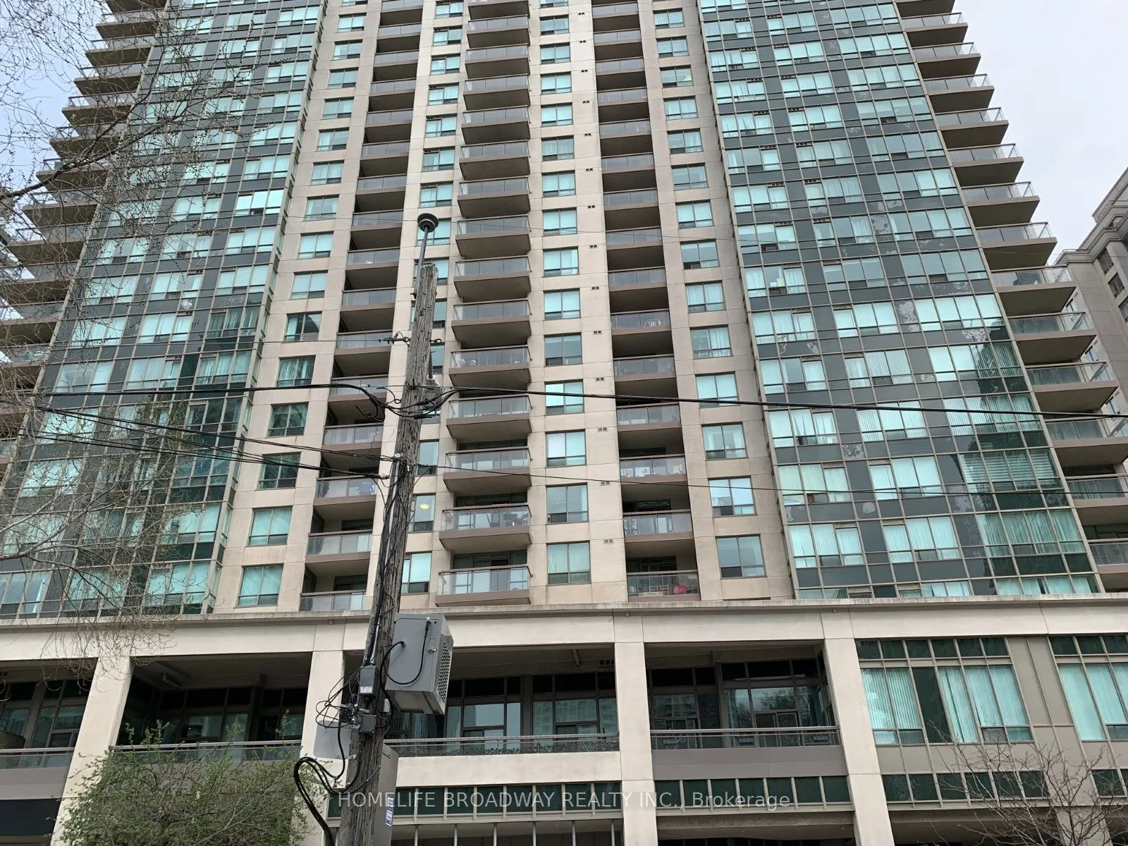 18 Parkview Avenue, #1907