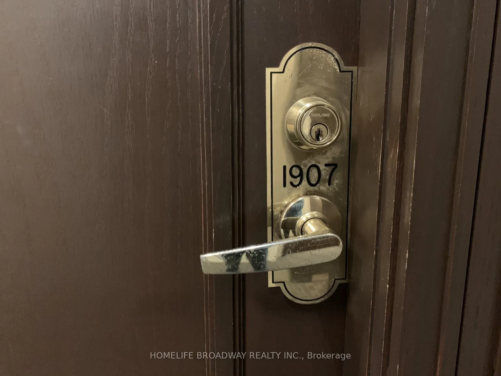 18 Parkview Avenue, #1907