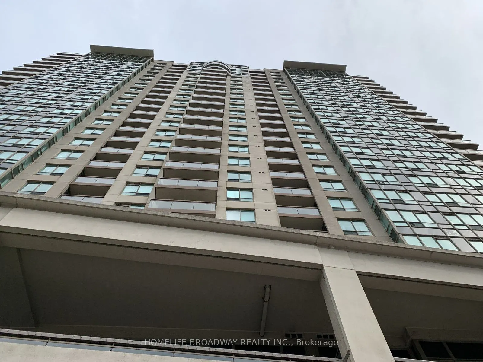 18 Parkview Avenue, #1907