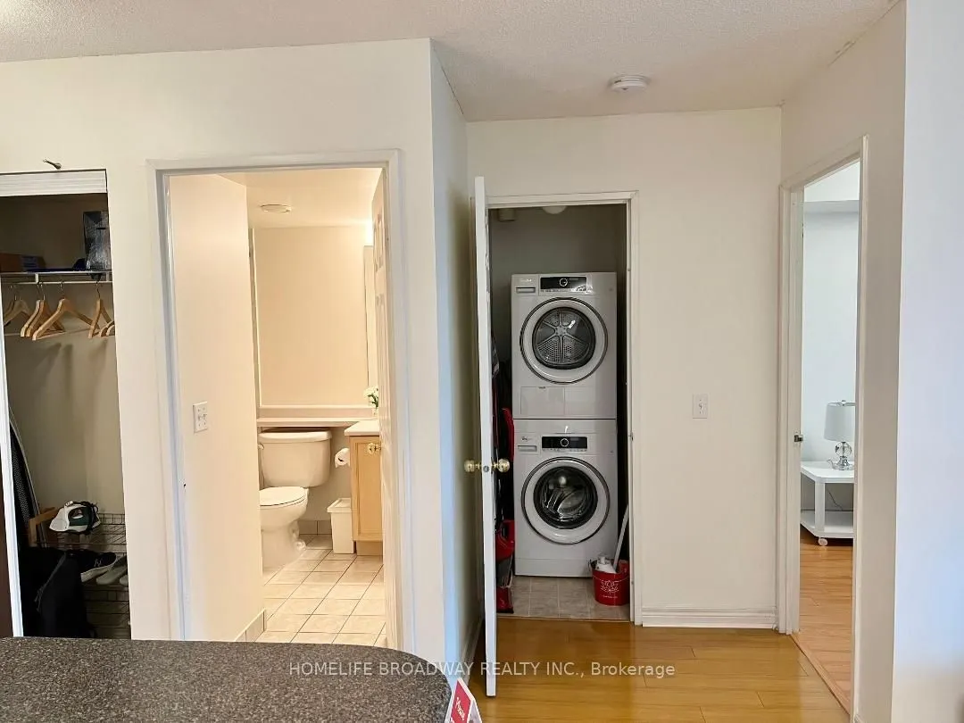 18 Parkview Avenue, #1907