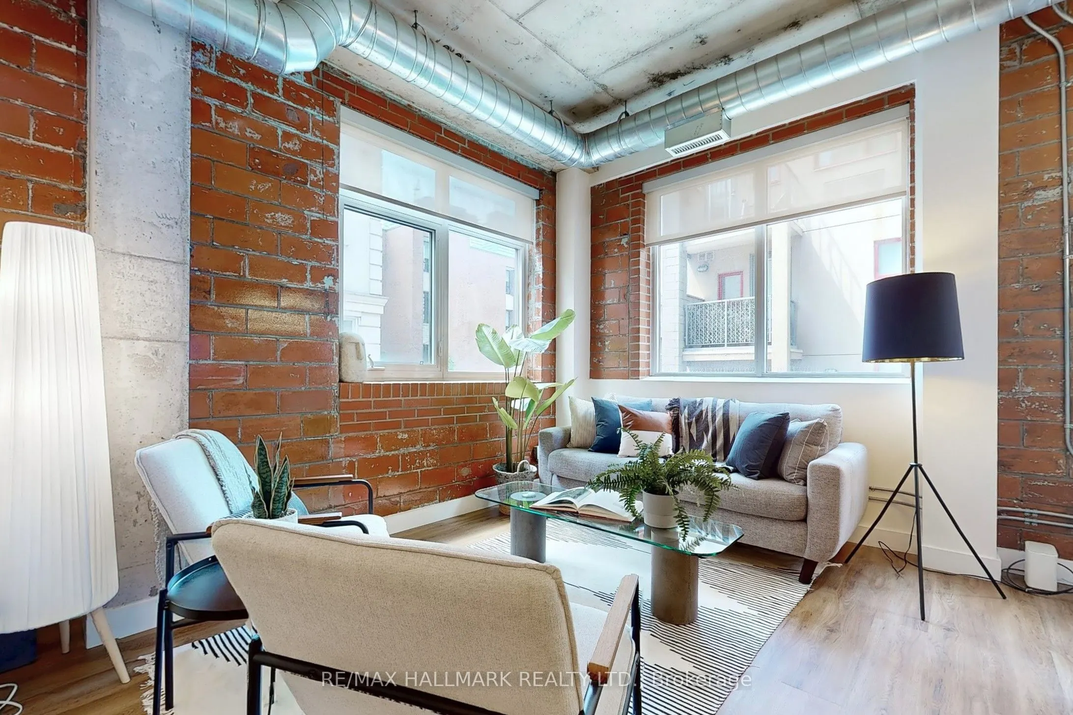 10 Wellesley Place, #206