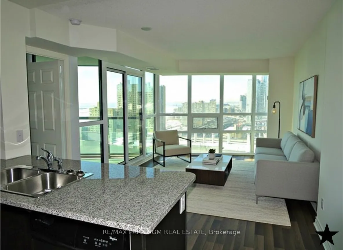 19 Grand Trunk Crescent, #2601