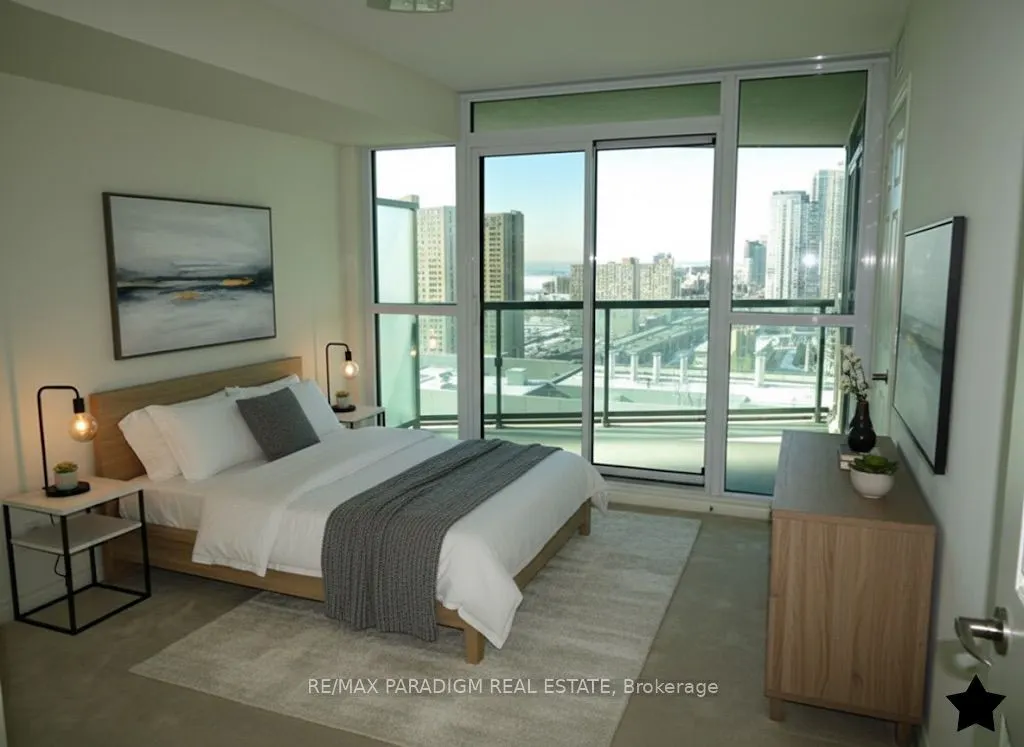 19 Grand Trunk Crescent, #2601