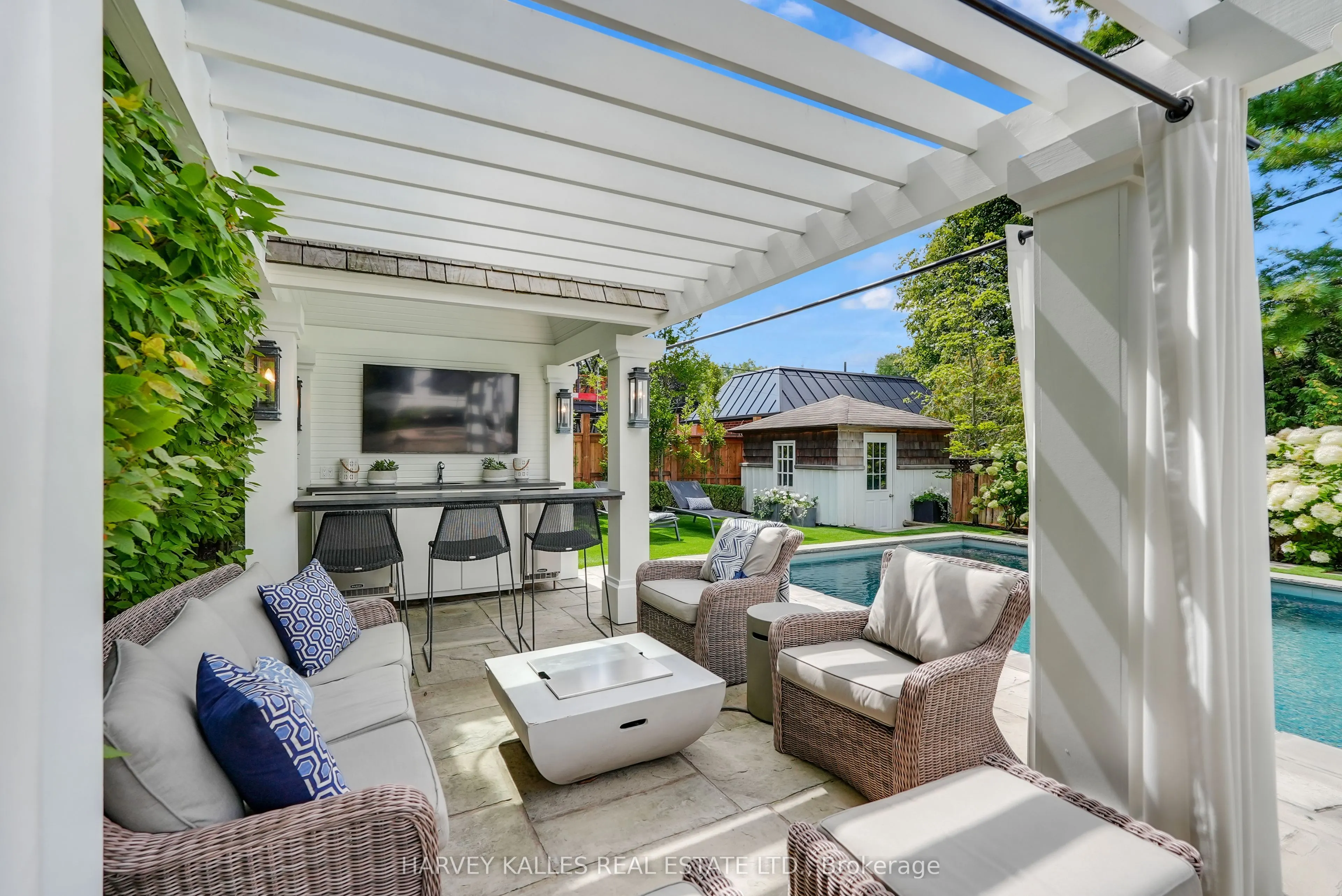 281 Snowdon Avenue