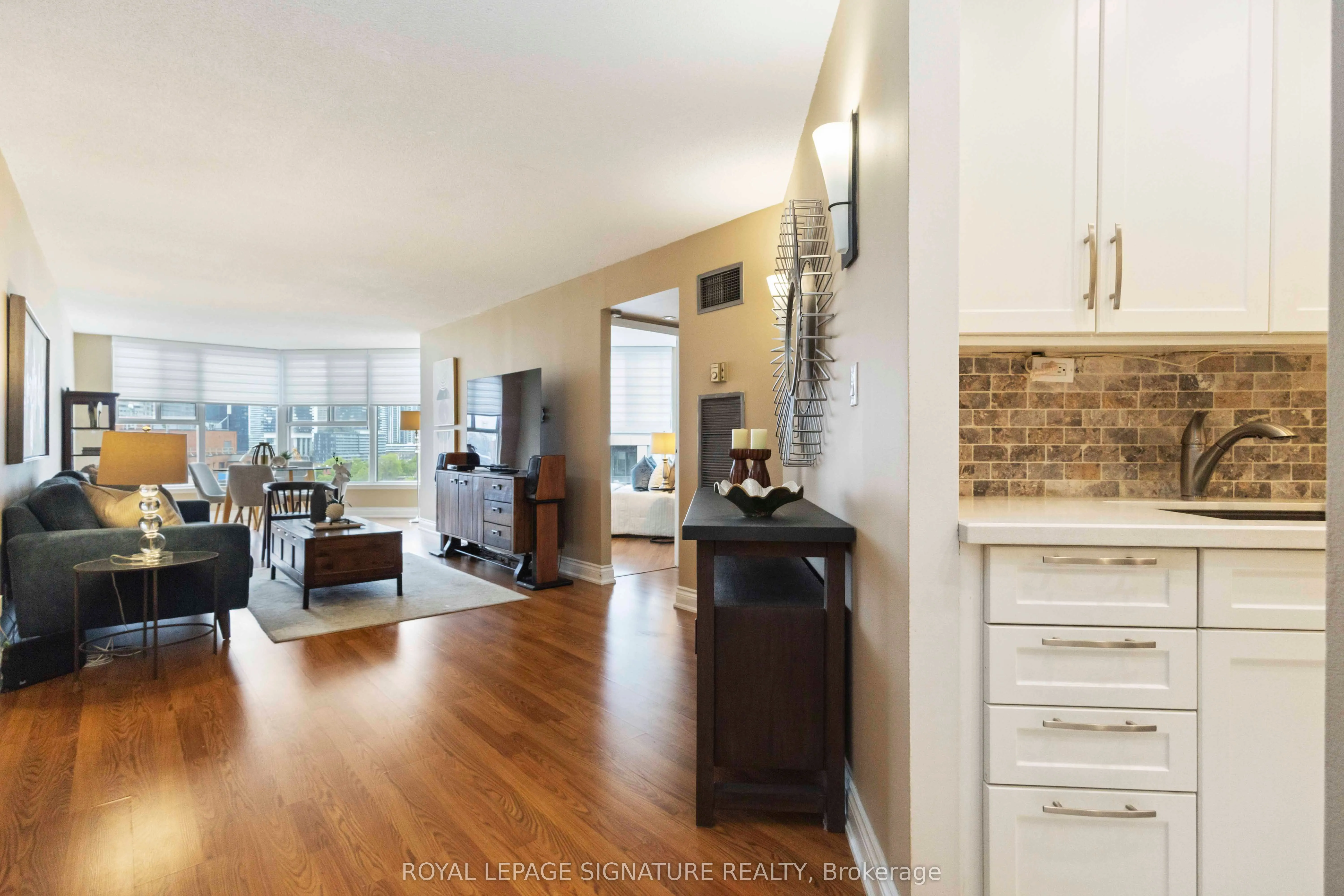 222 The Esplanade, #1007