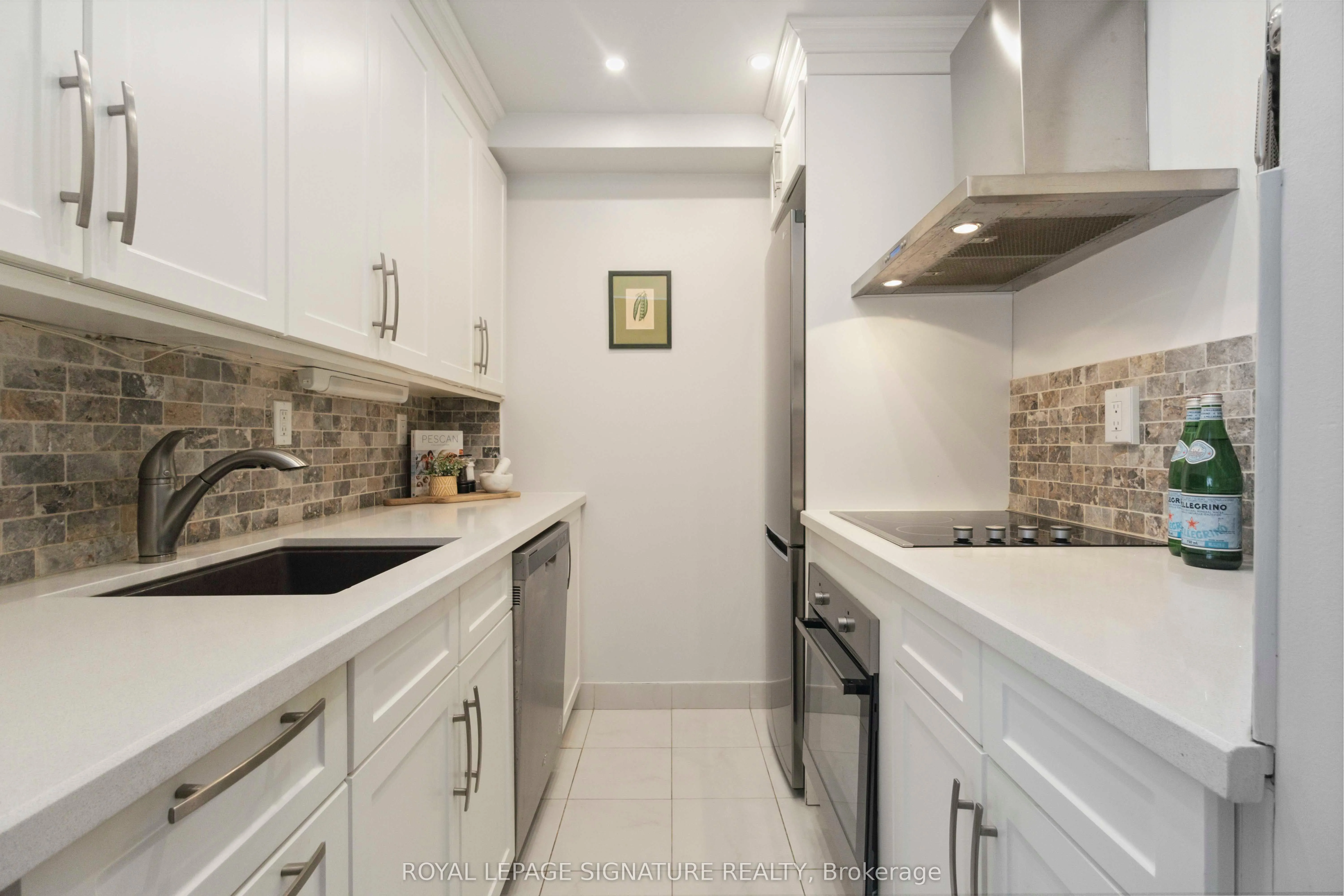 222 The Esplanade, #1007