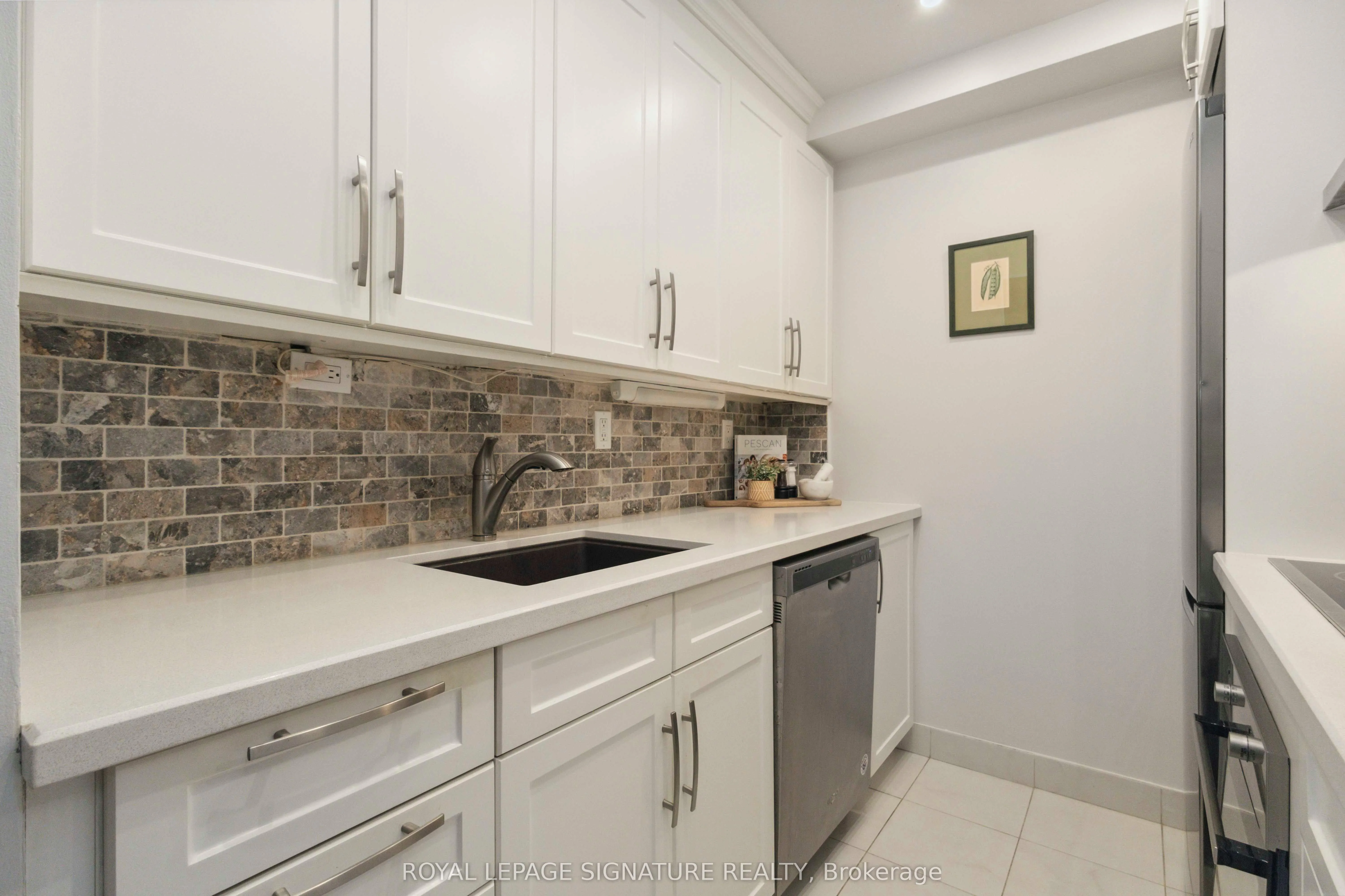 222 The Esplanade, #1007