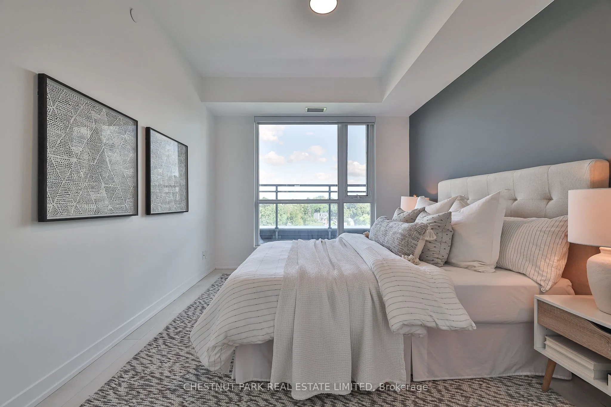 223 St Clair Avenue W, #704