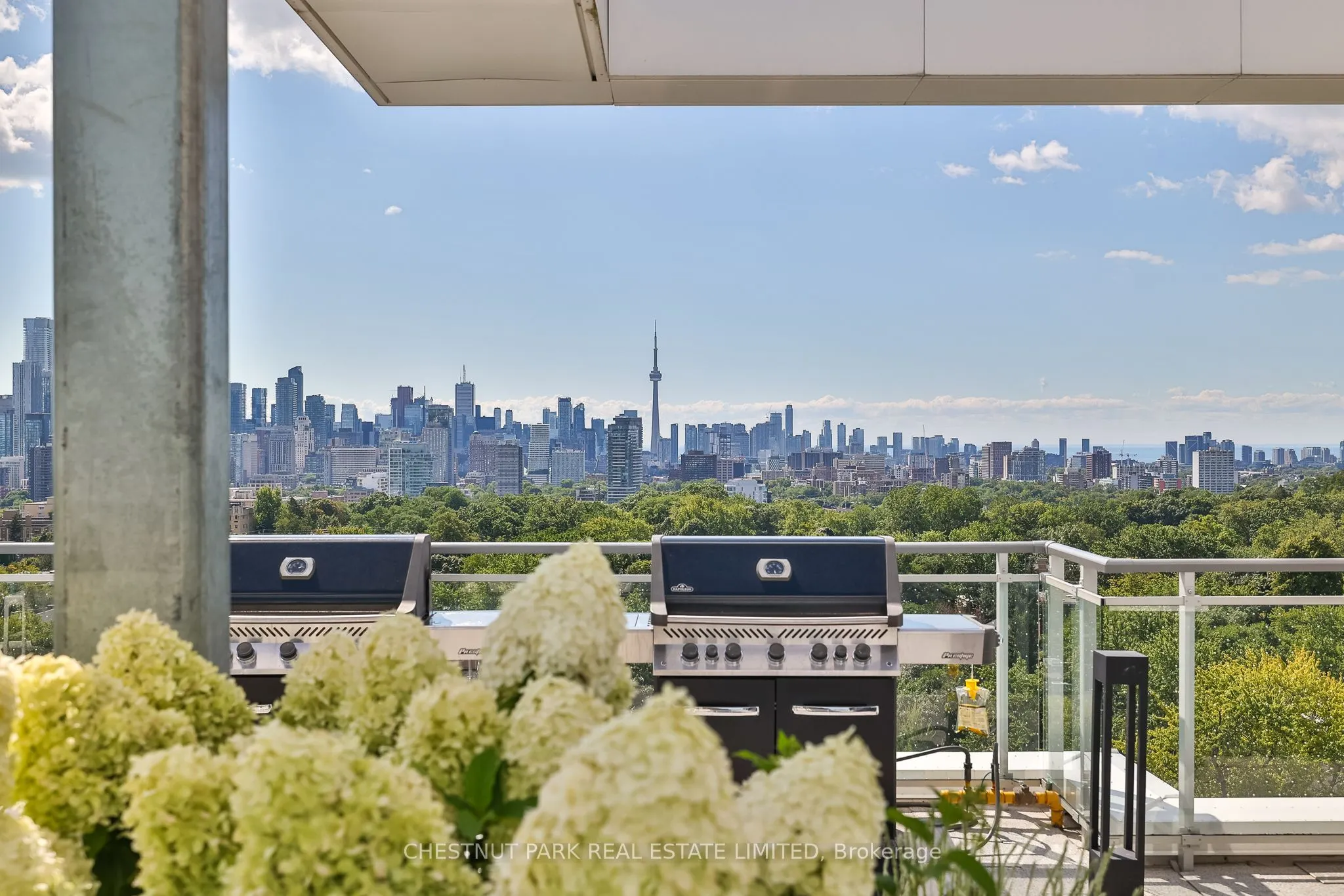 223 St Clair Avenue W, #704