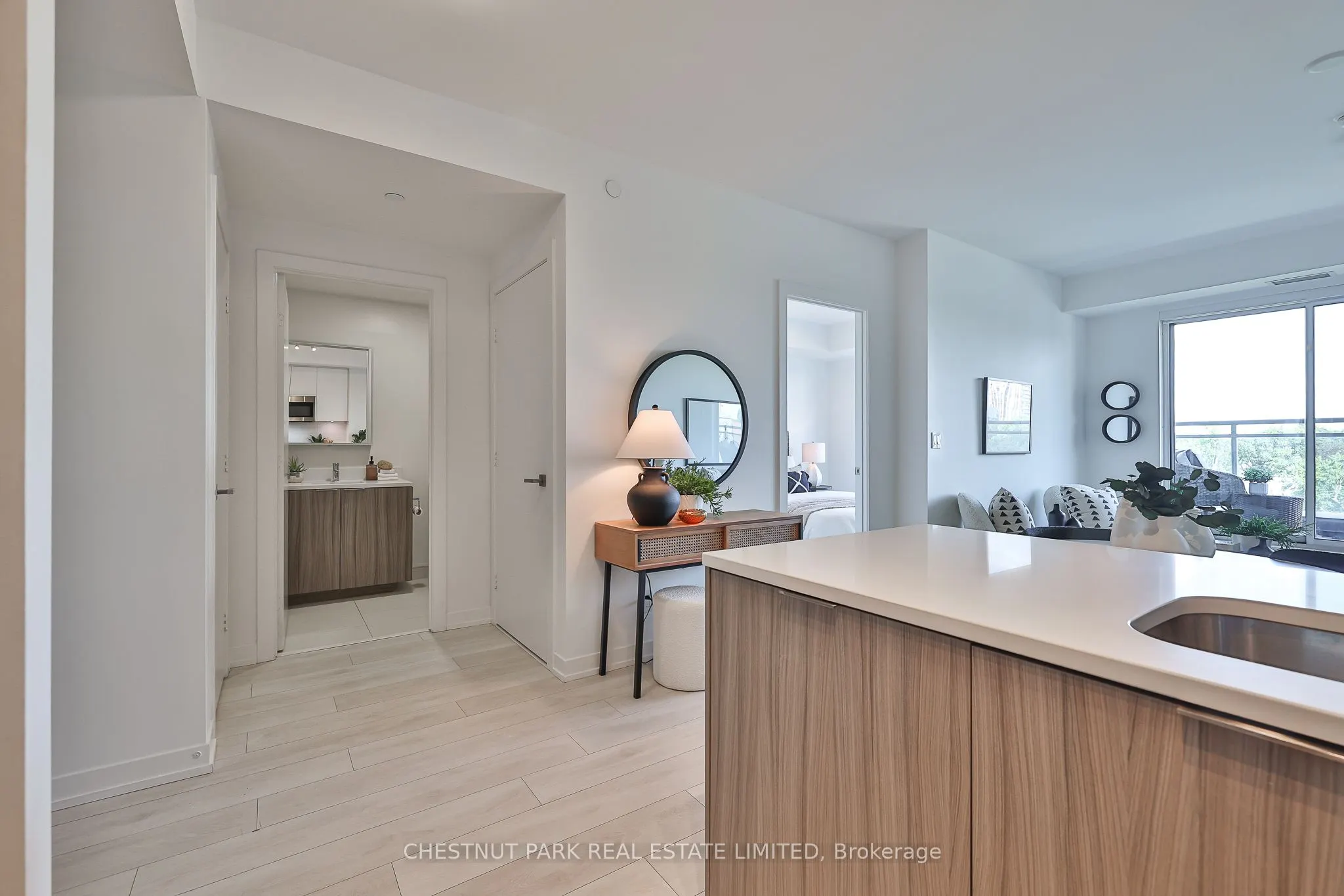 223 St Clair Avenue W, #704