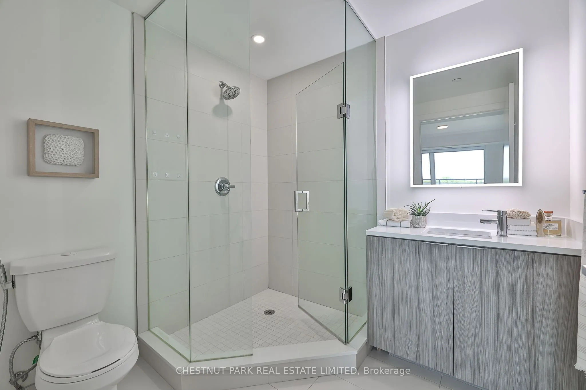 223 St Clair Avenue W, #704