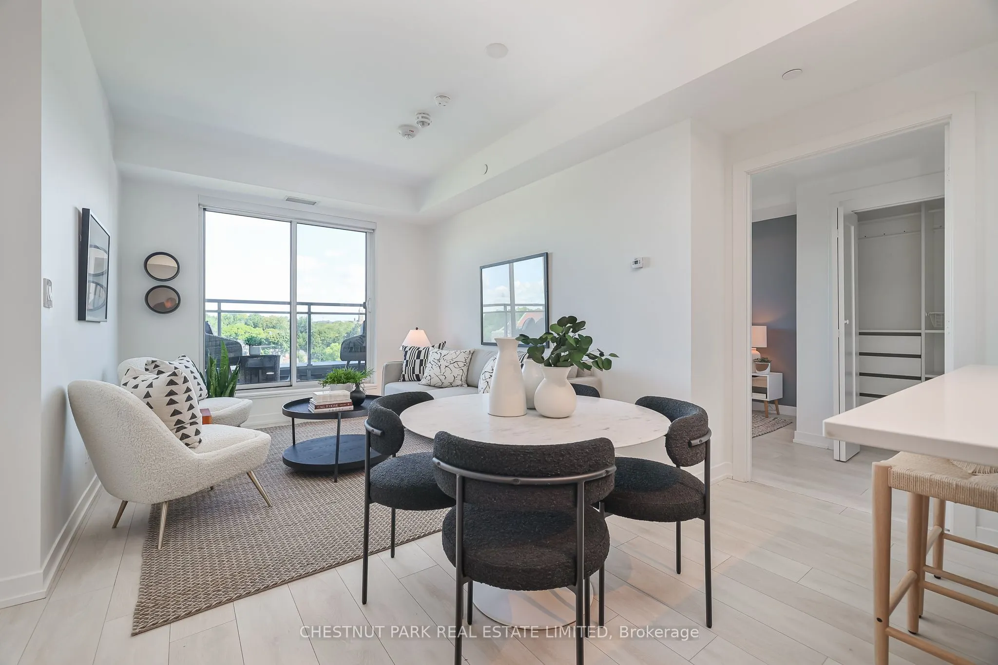 223 St Clair Avenue W, #704