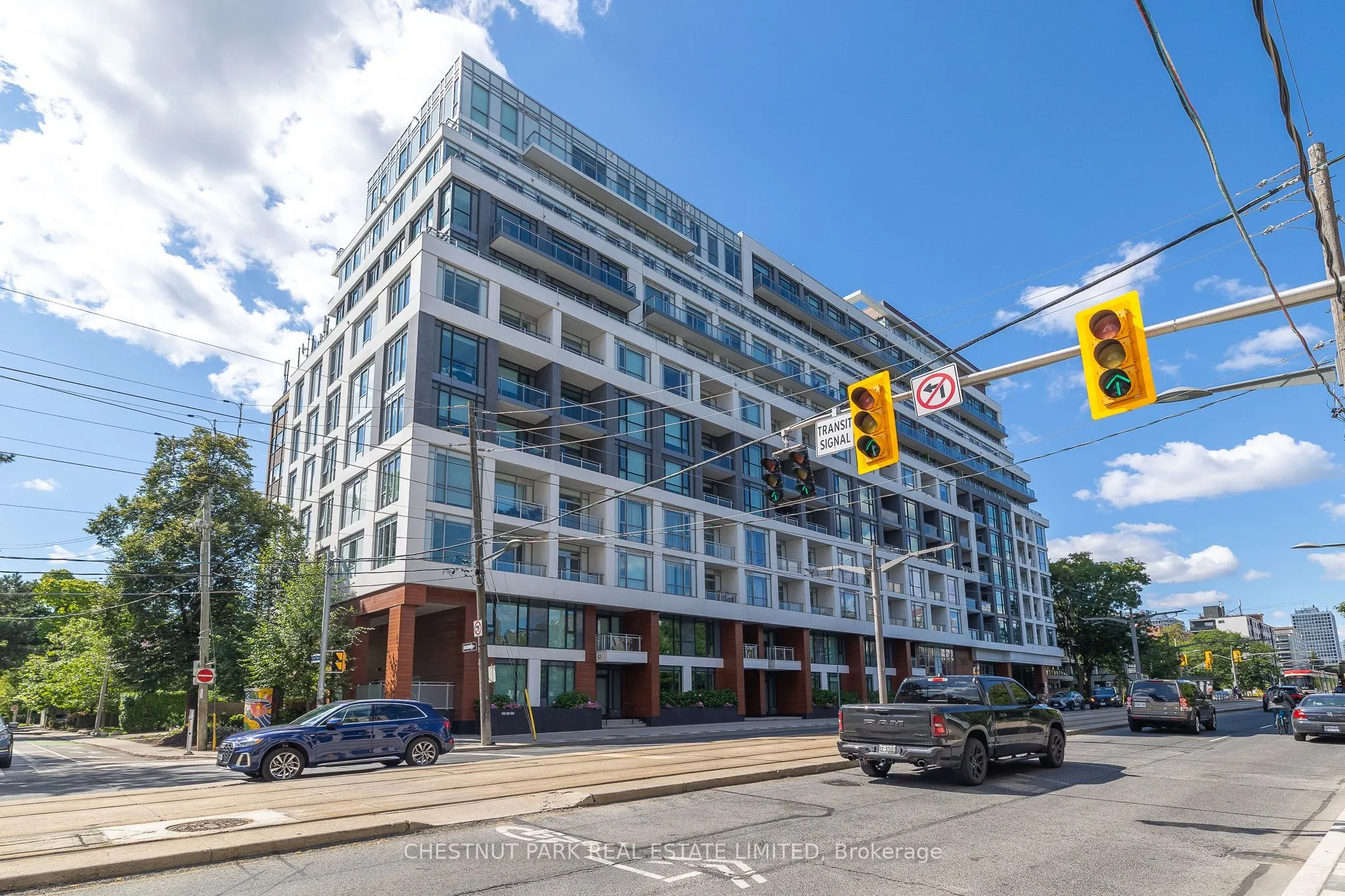 223 St Clair Avenue W, #704