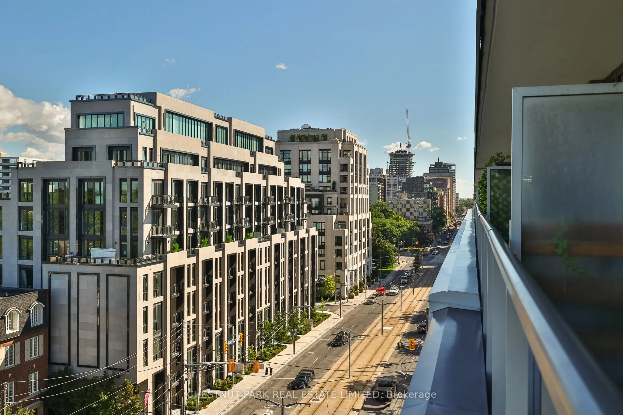 223 St Clair Avenue W, #704
