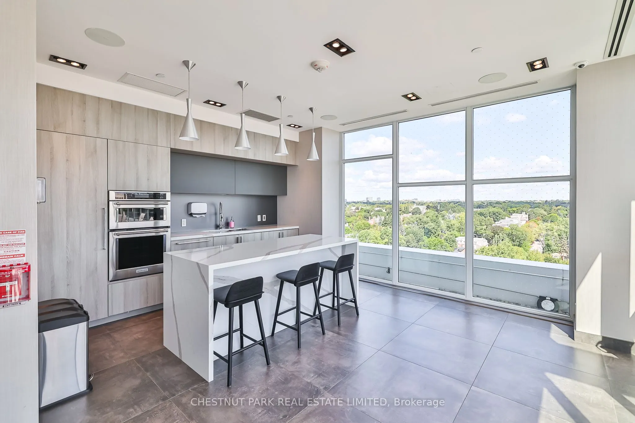 223 St Clair Avenue W, #704