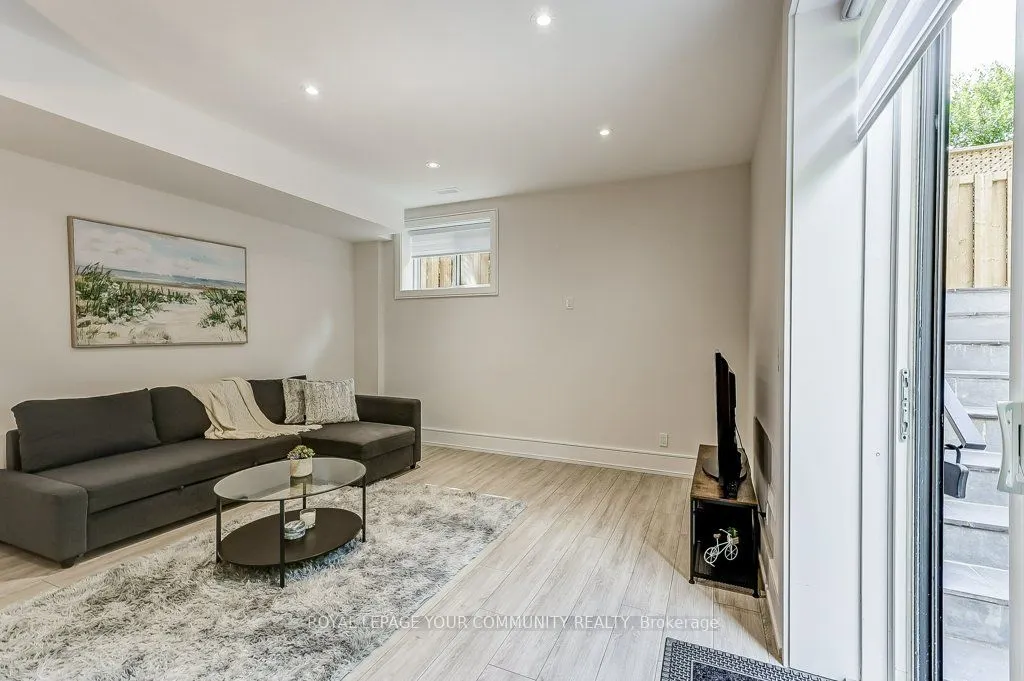 2 Hemford Crescent