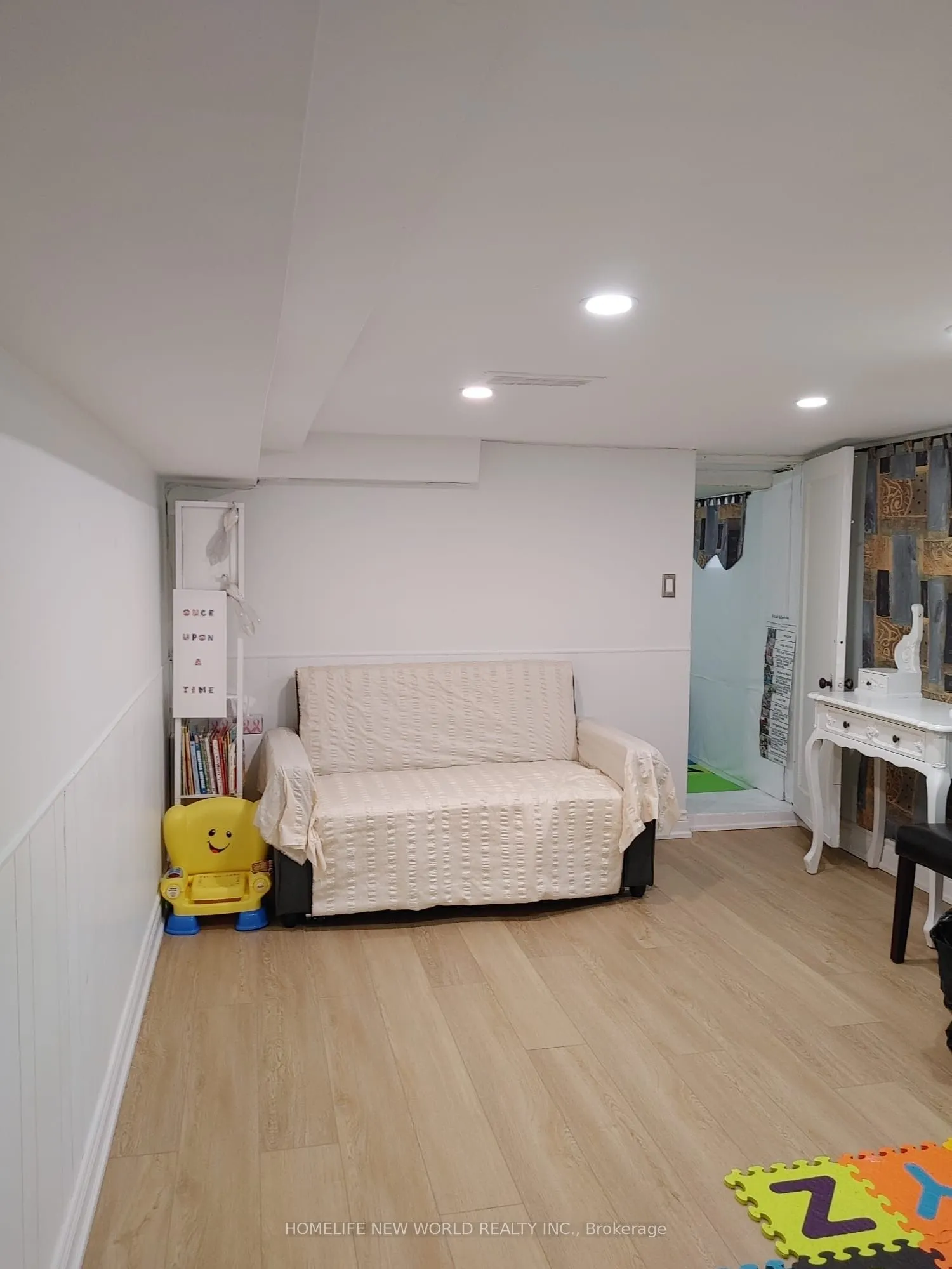 1172 Ossington Avenue, #Lower unit
