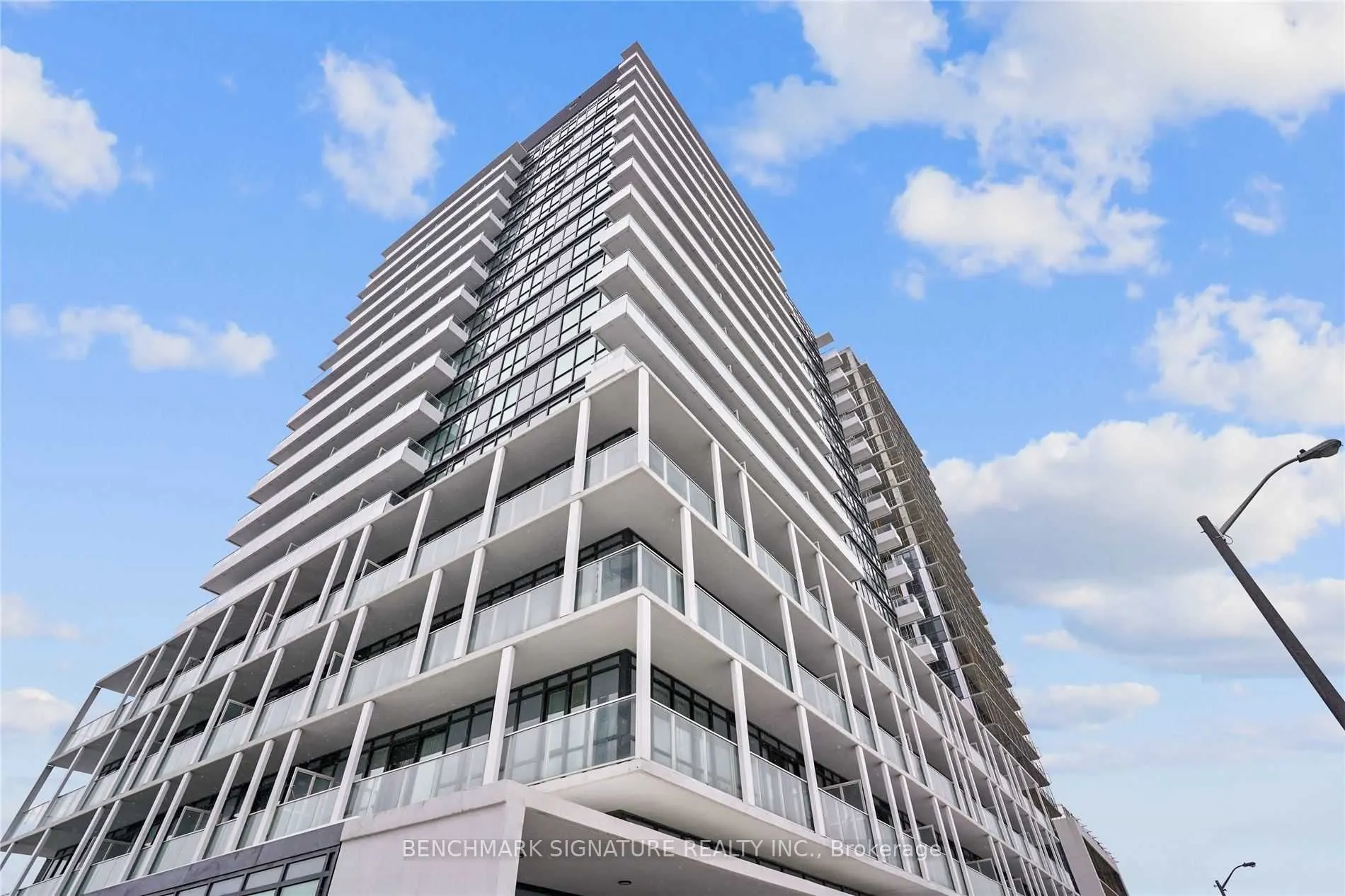 180 Fairview Mall Drive, #1805