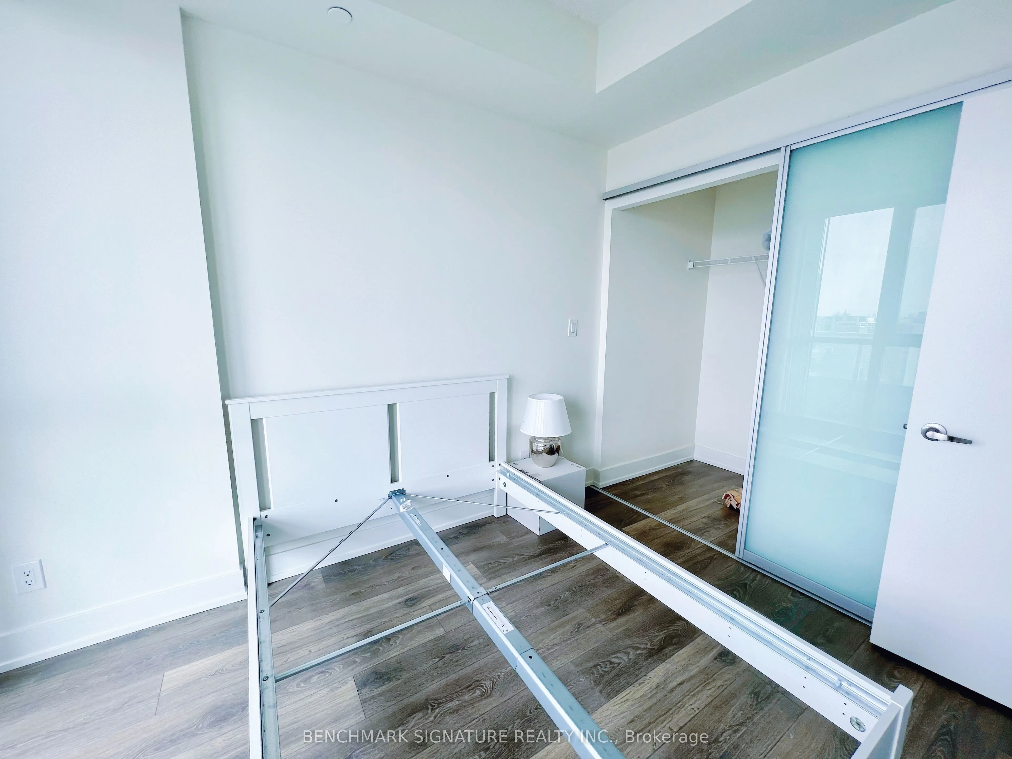 180 Fairview Mall Drive, #1805