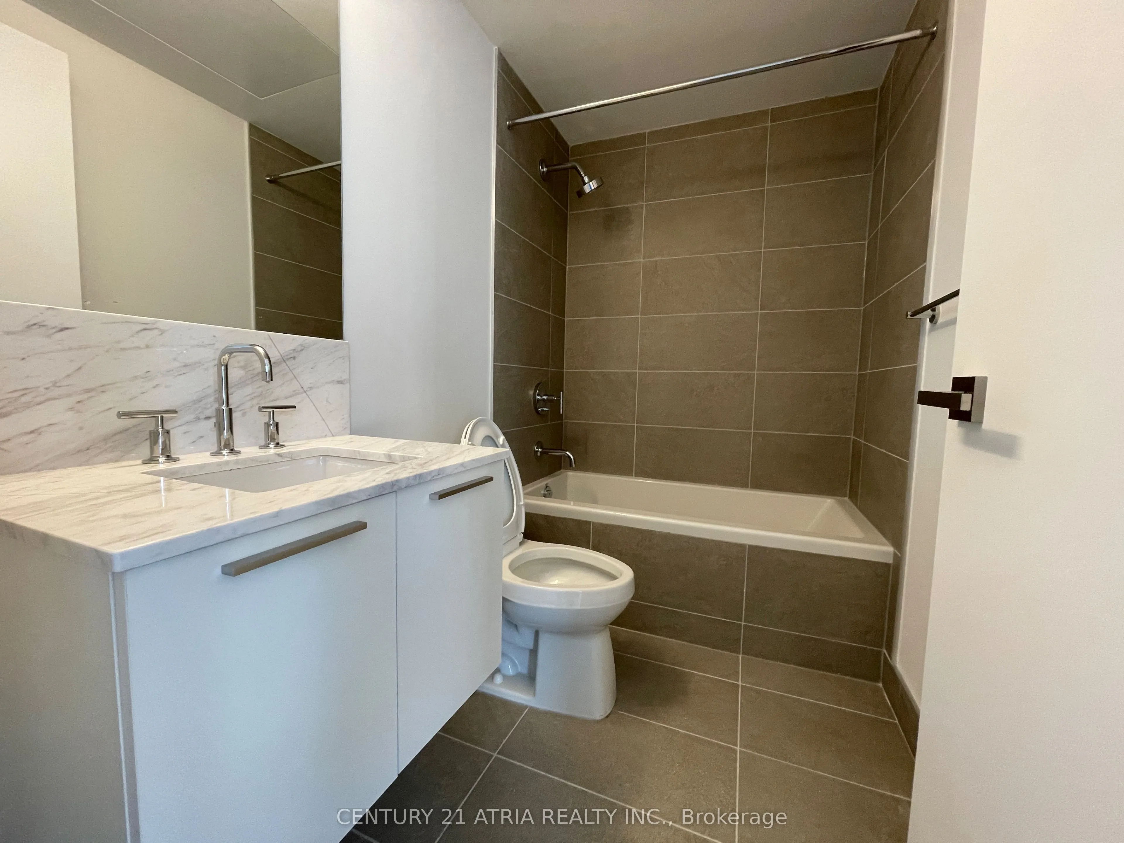 3 Gloucester Street, #1601