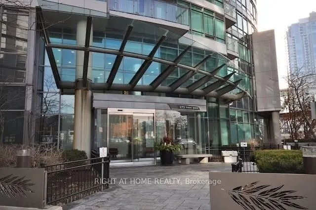 373 Front Street W, #1712
