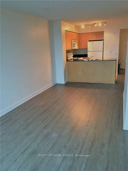 373 Front Street W, #1712