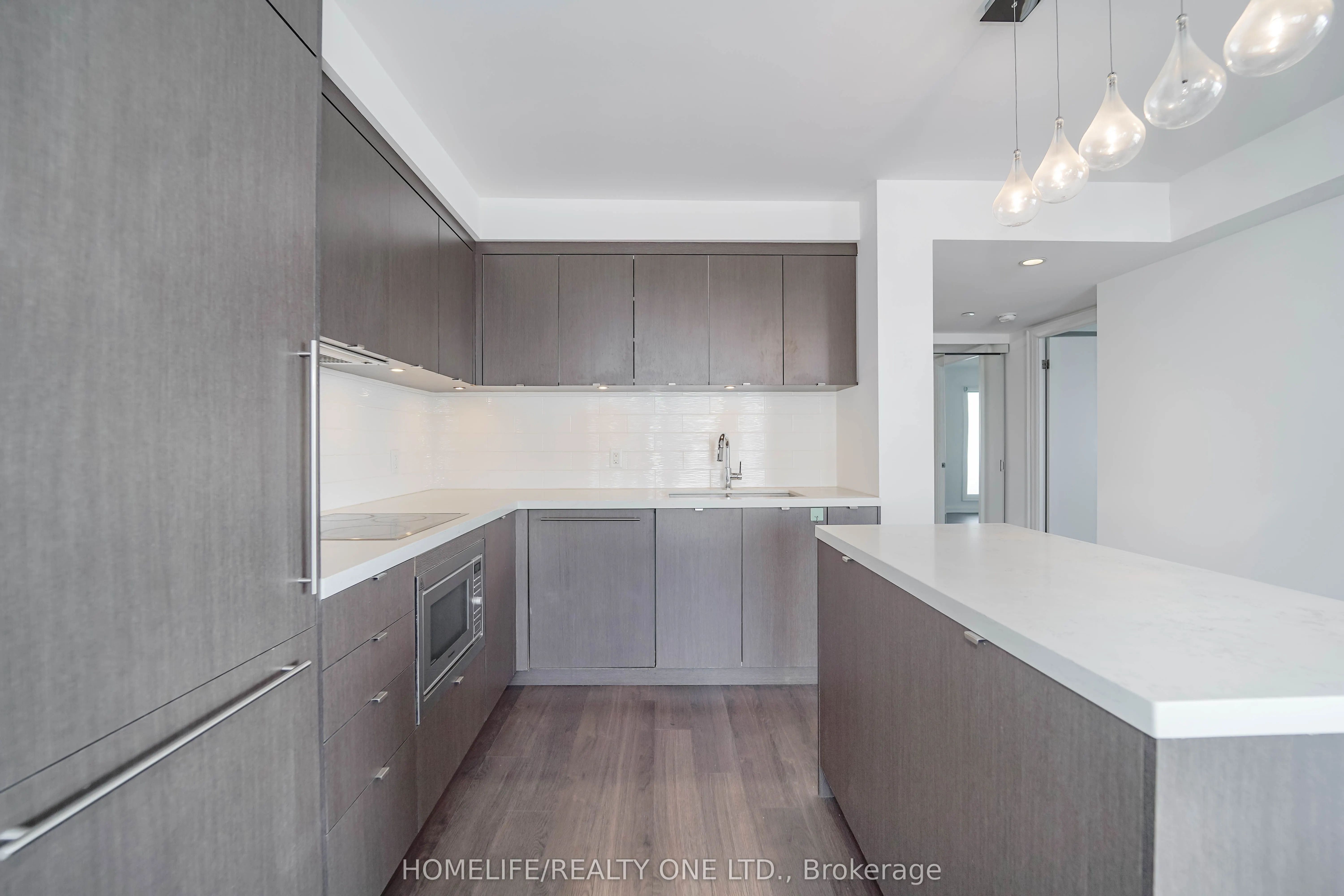 155 Yorkville Avenue, #2915