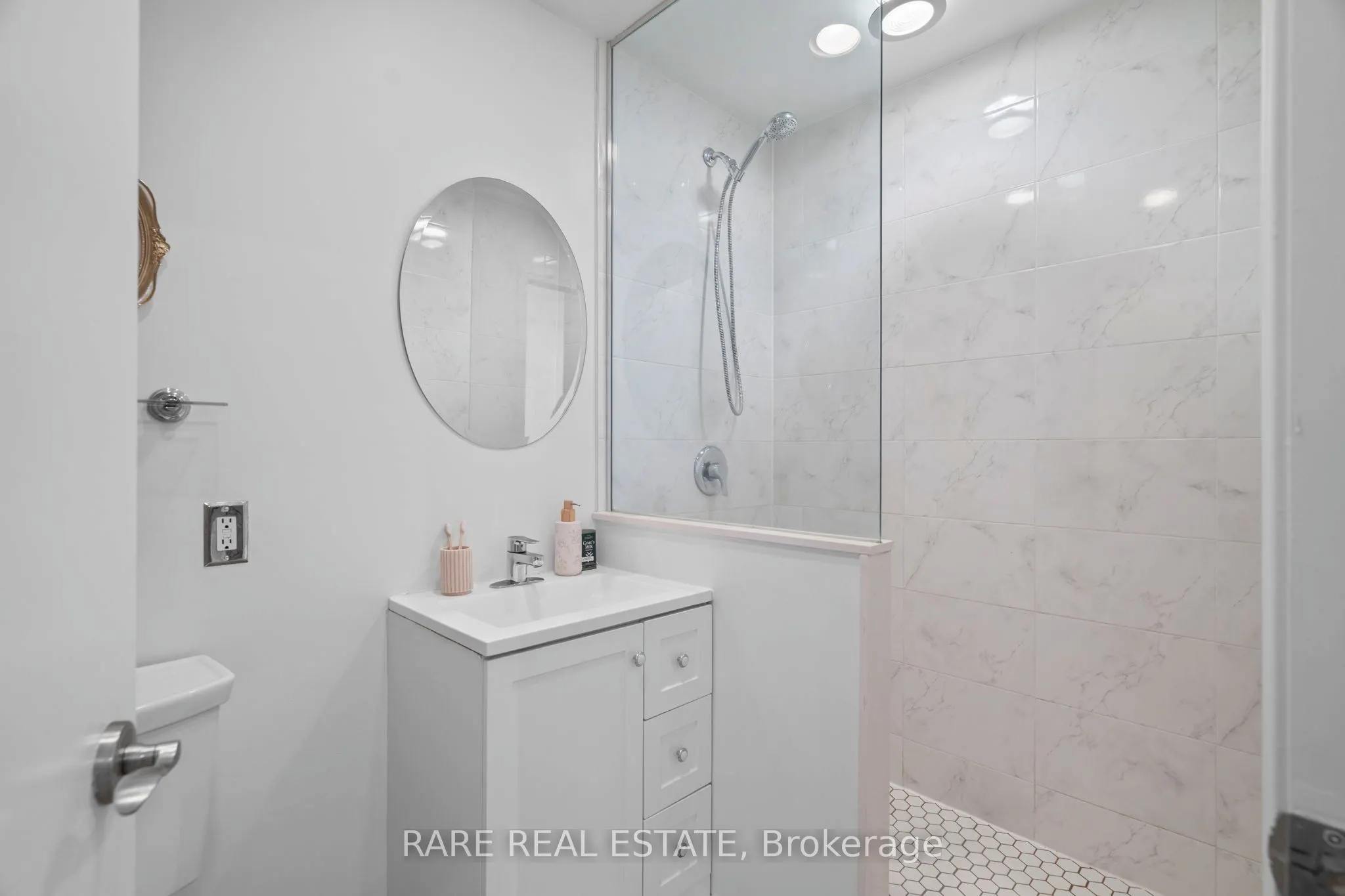 410 Queens Quay W, #413