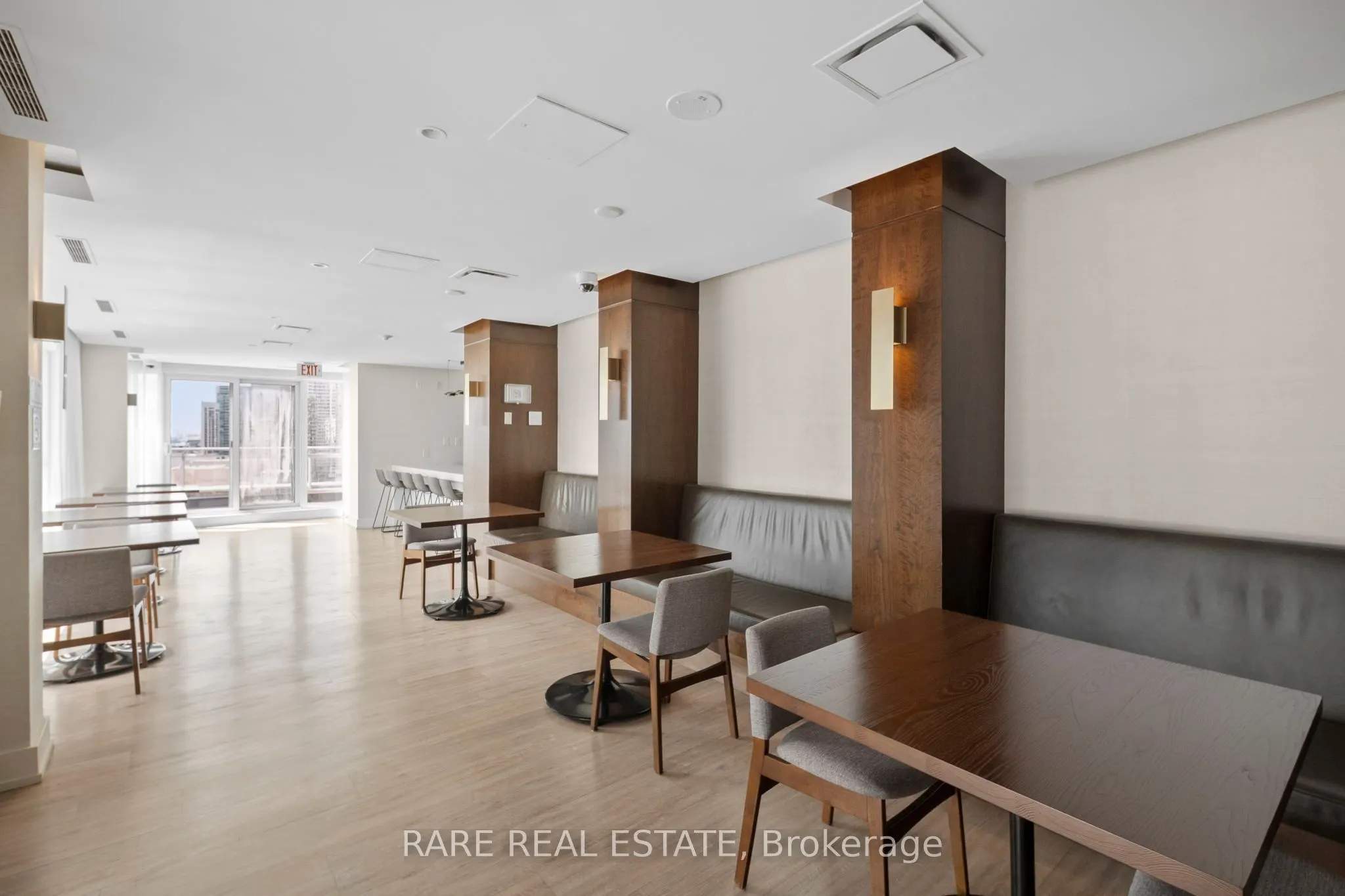 410 Queens Quay W, #413