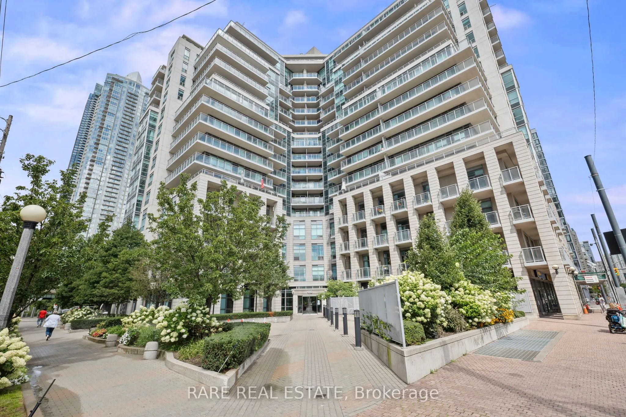 410 Queens Quay W, #413