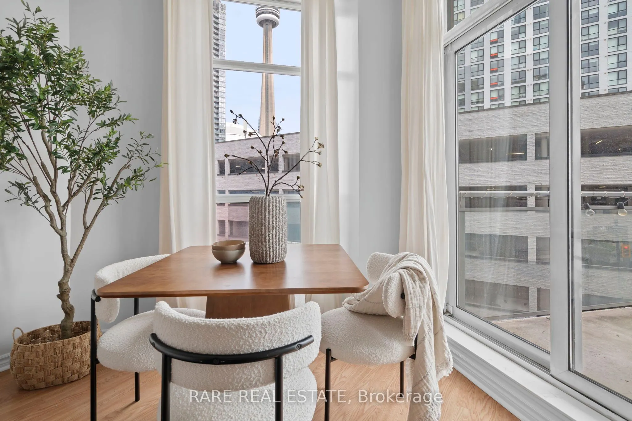 410 Queens Quay W, #413
