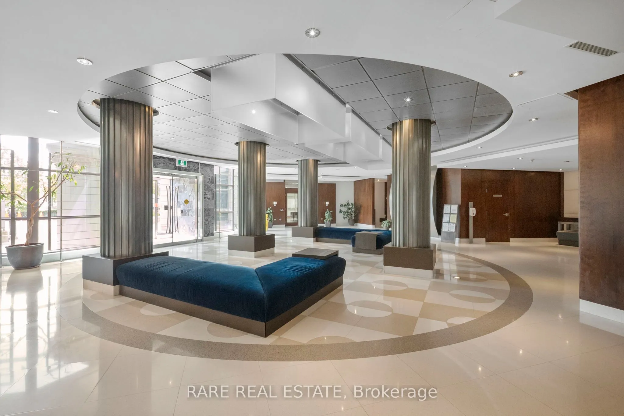 410 Queens Quay W, #413
