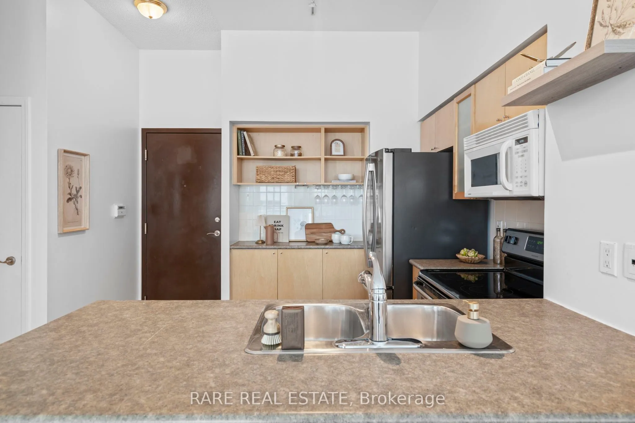 410 Queens Quay W, #413