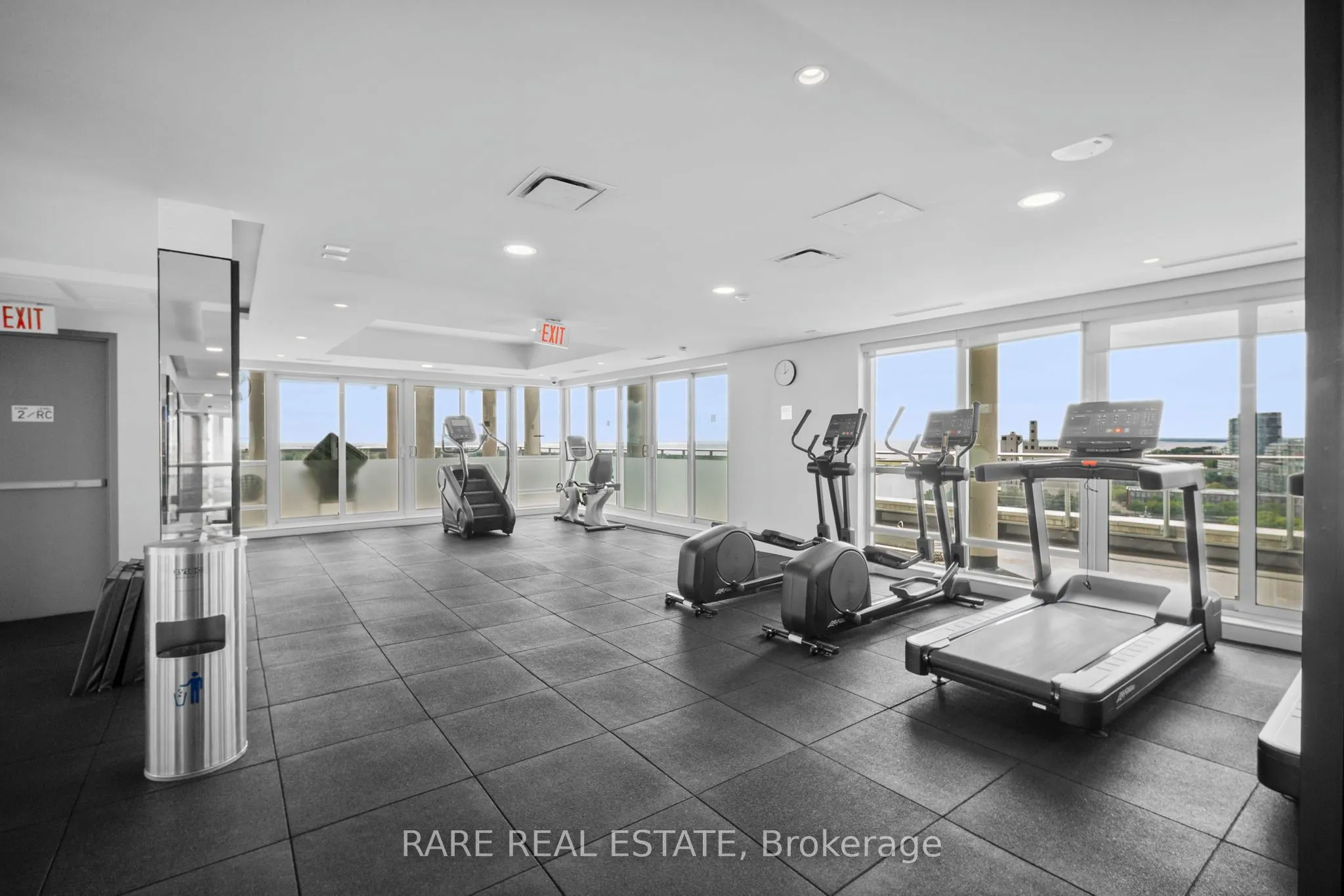 410 Queens Quay W, #413