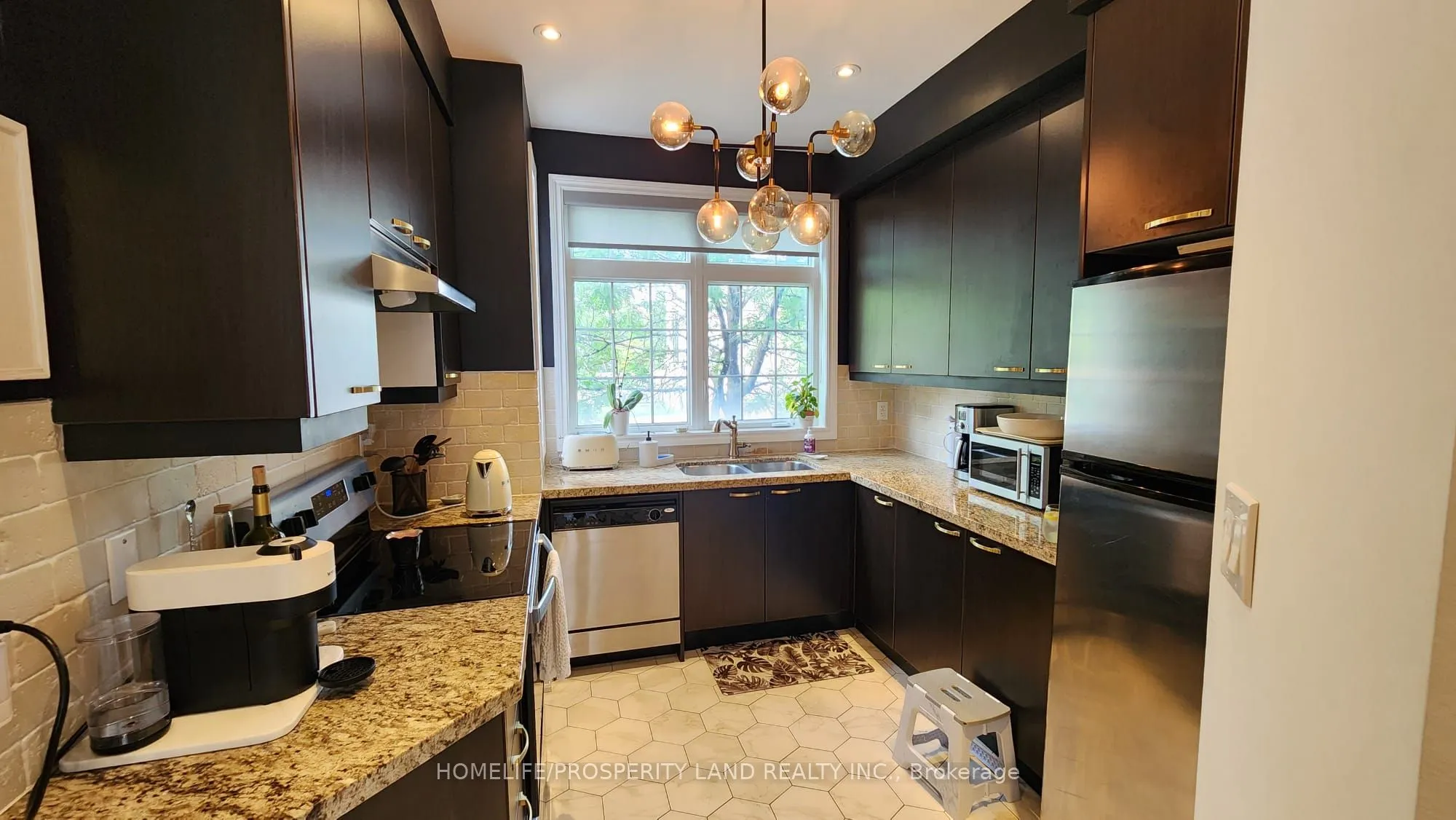 97A Finch Avenue W