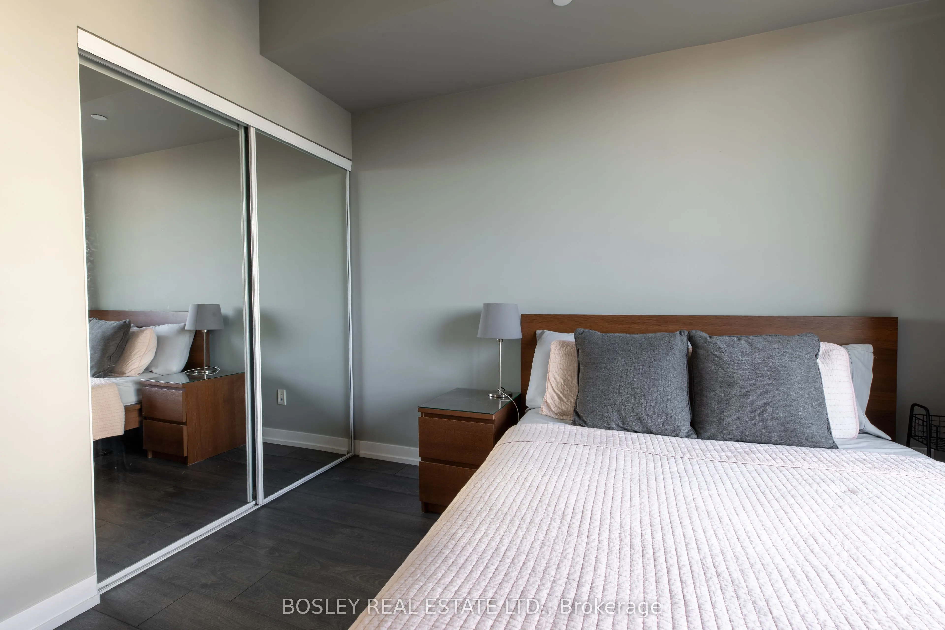200 Sackville Street, #1012