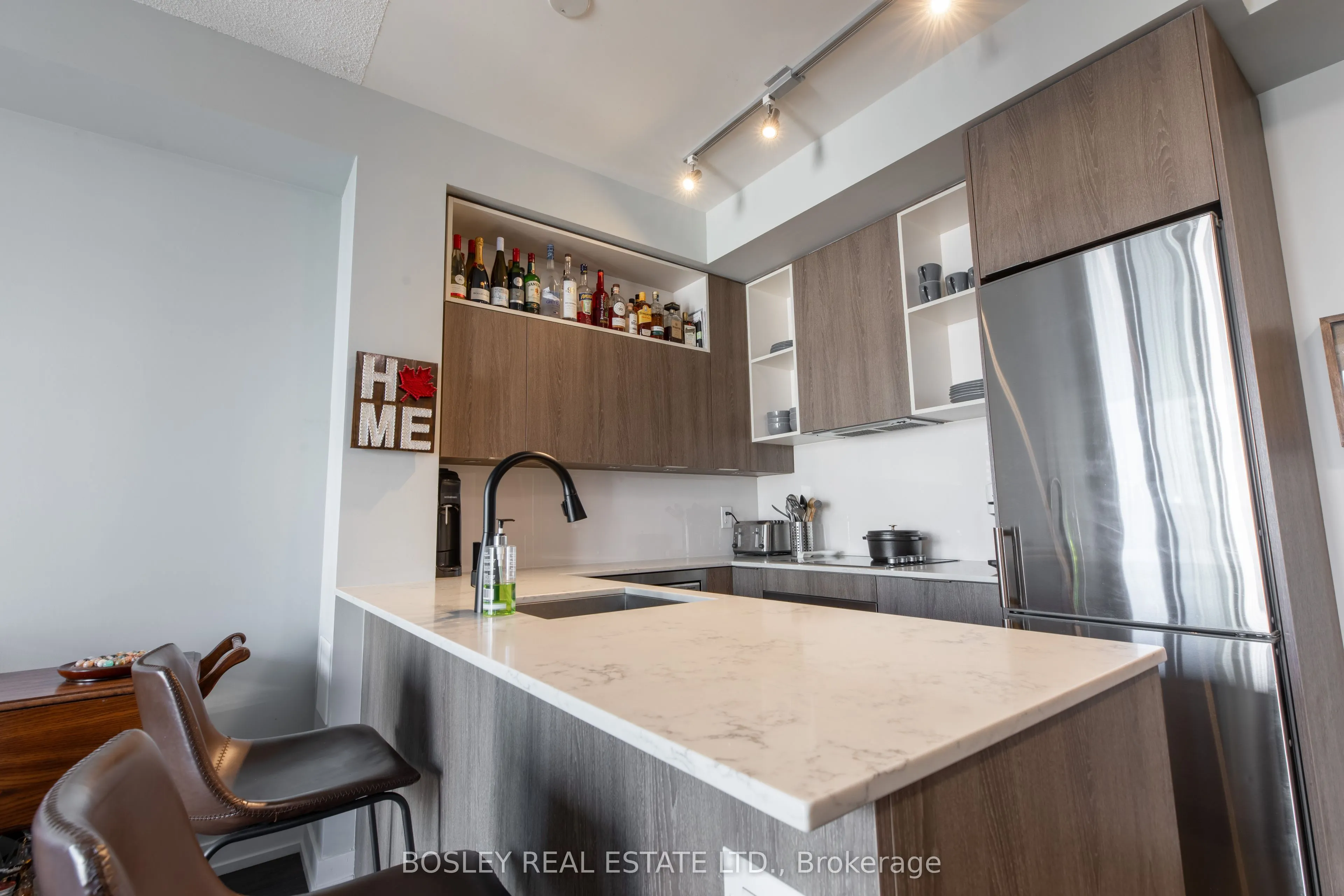 200 Sackville Street, #1012