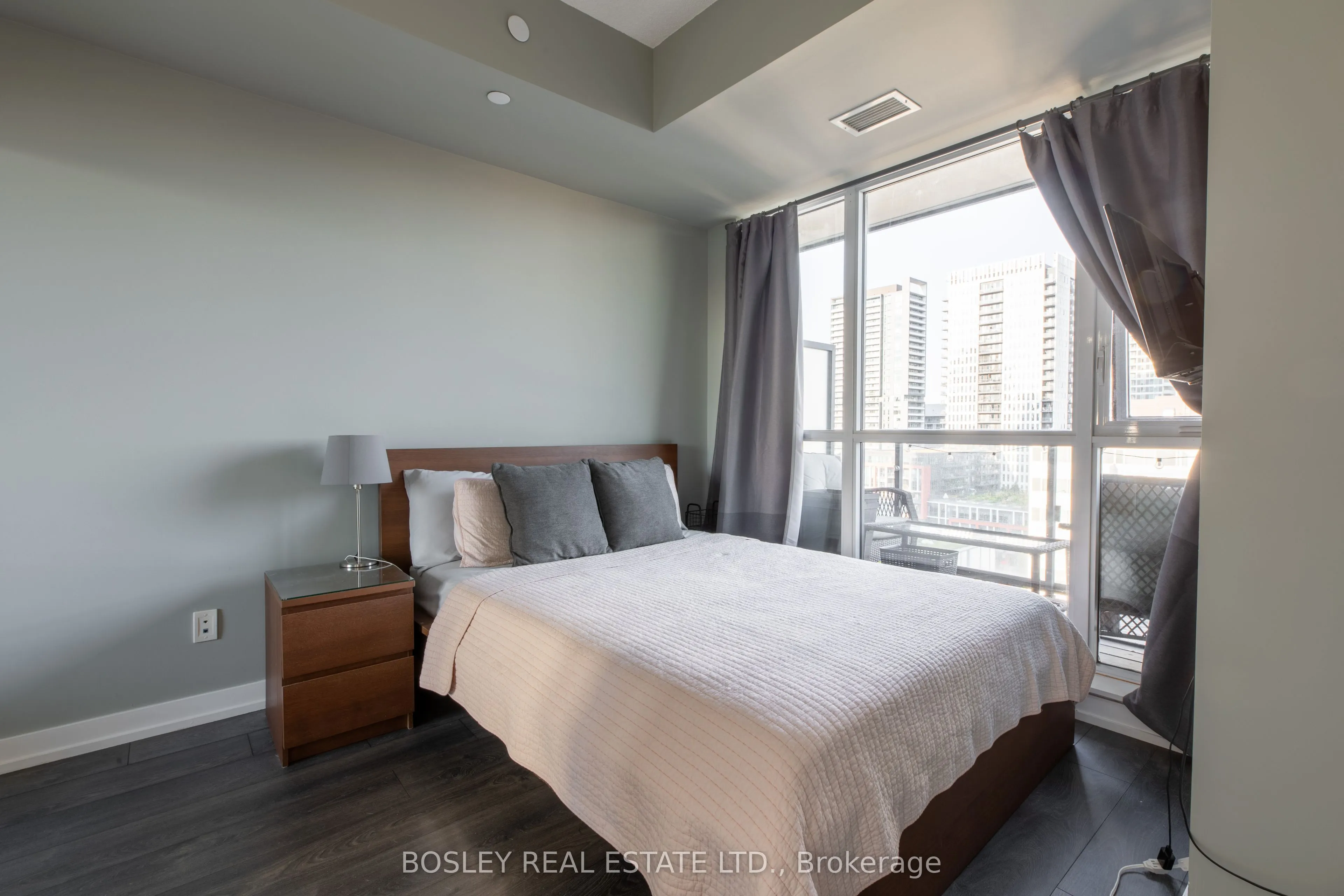 200 Sackville Street, #1012
