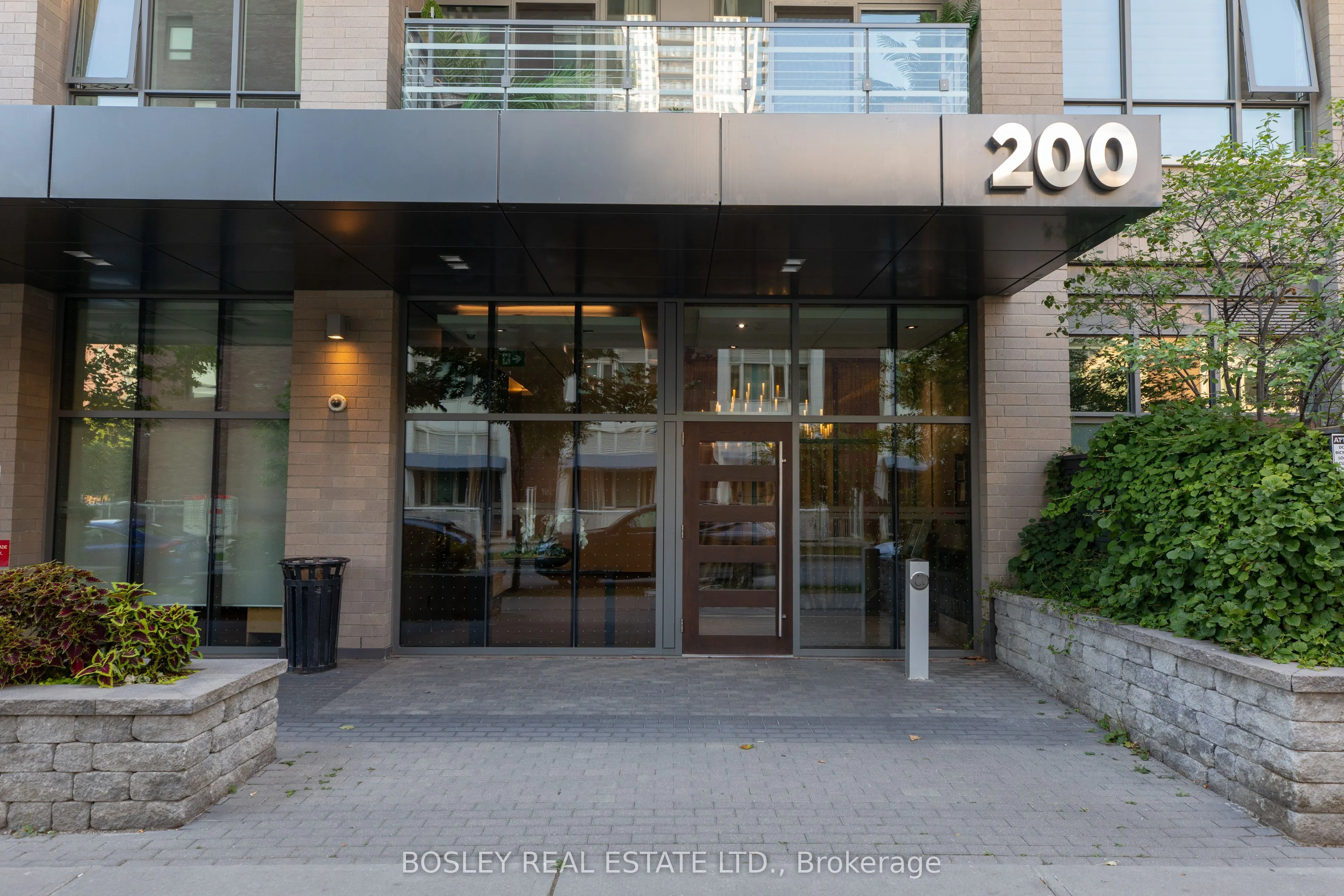200 Sackville Street, #1012
