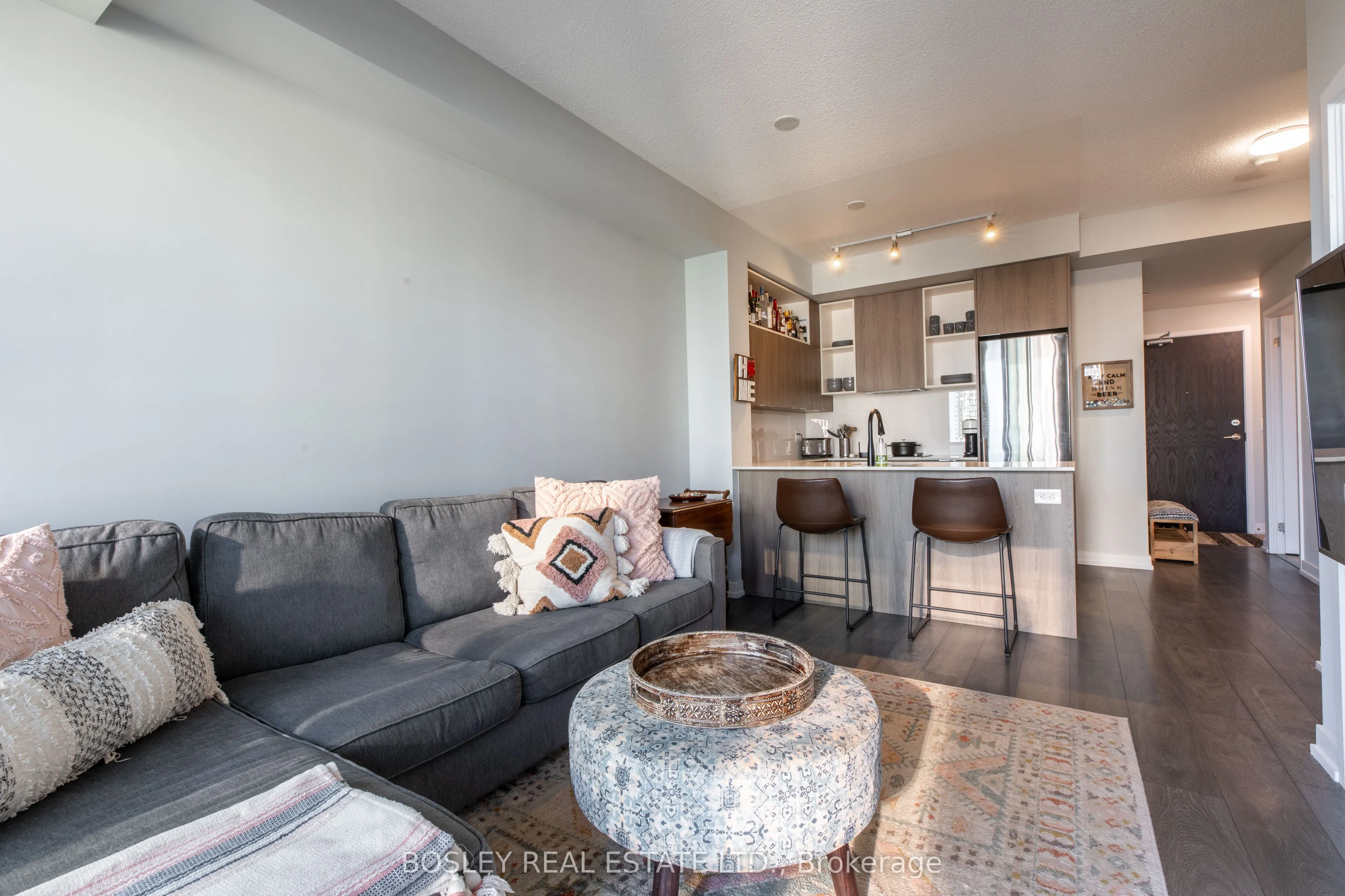 200 Sackville Street, #1012